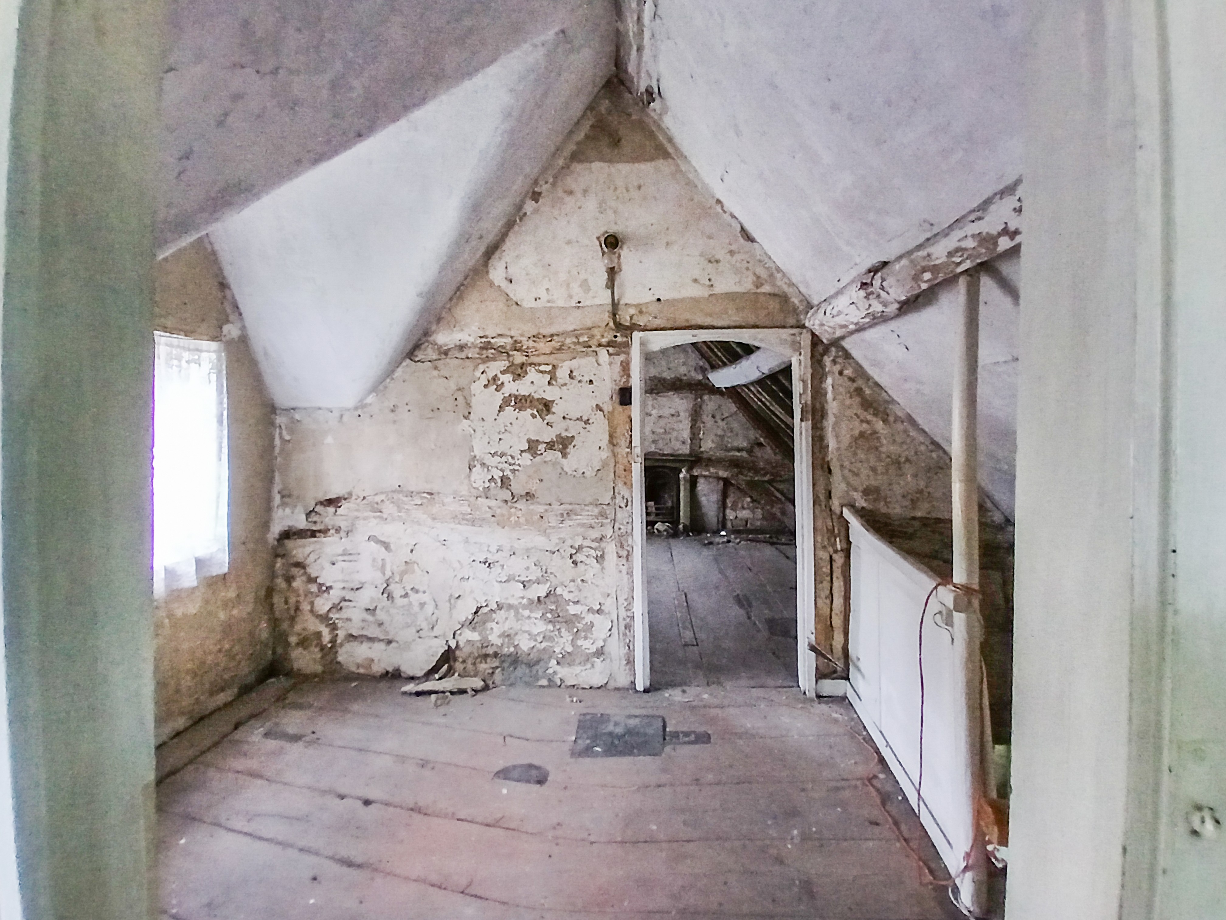 VACANT - Freehold Detached House
