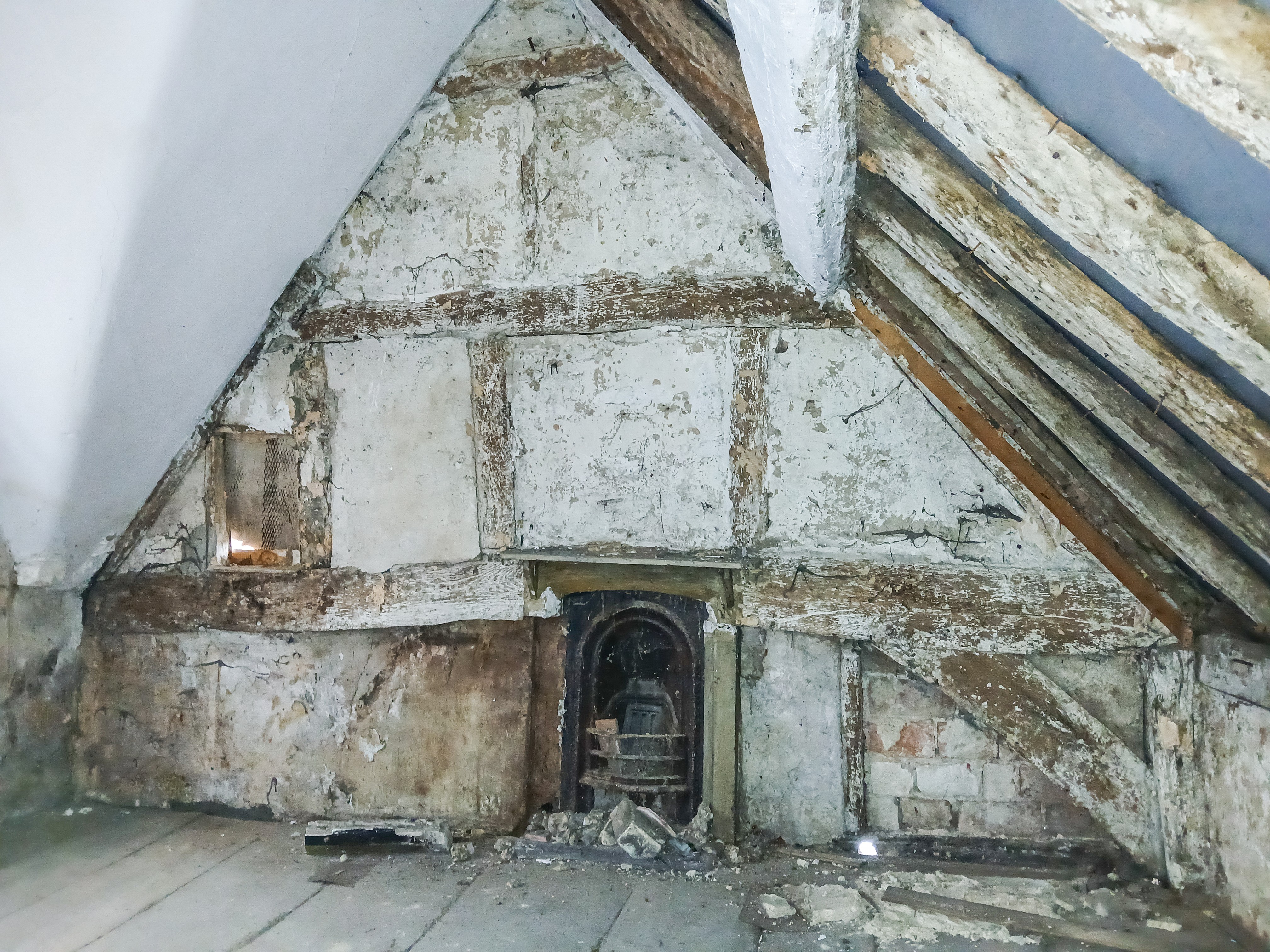 VACANT - Freehold Detached House