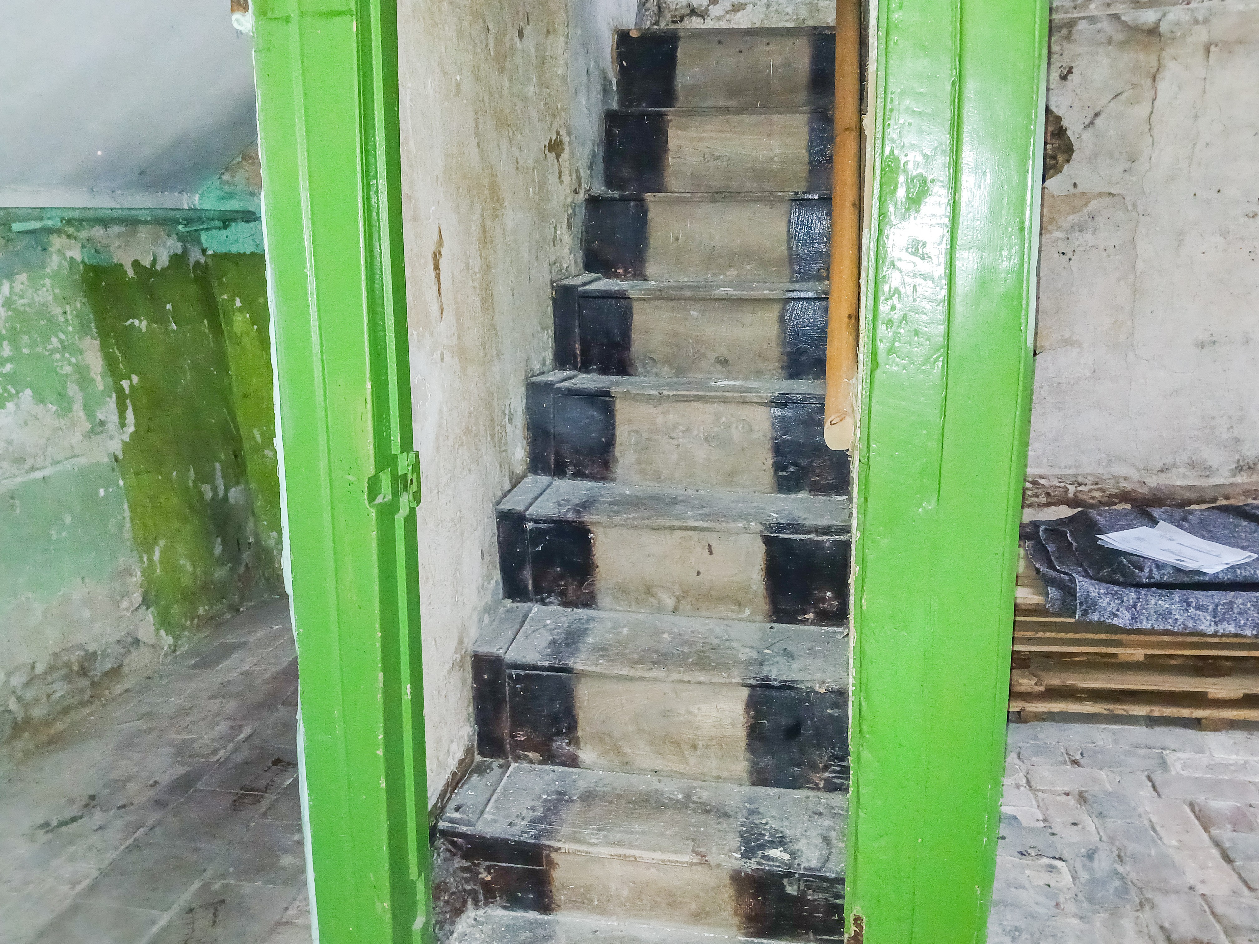 VACANT - Freehold Detached House