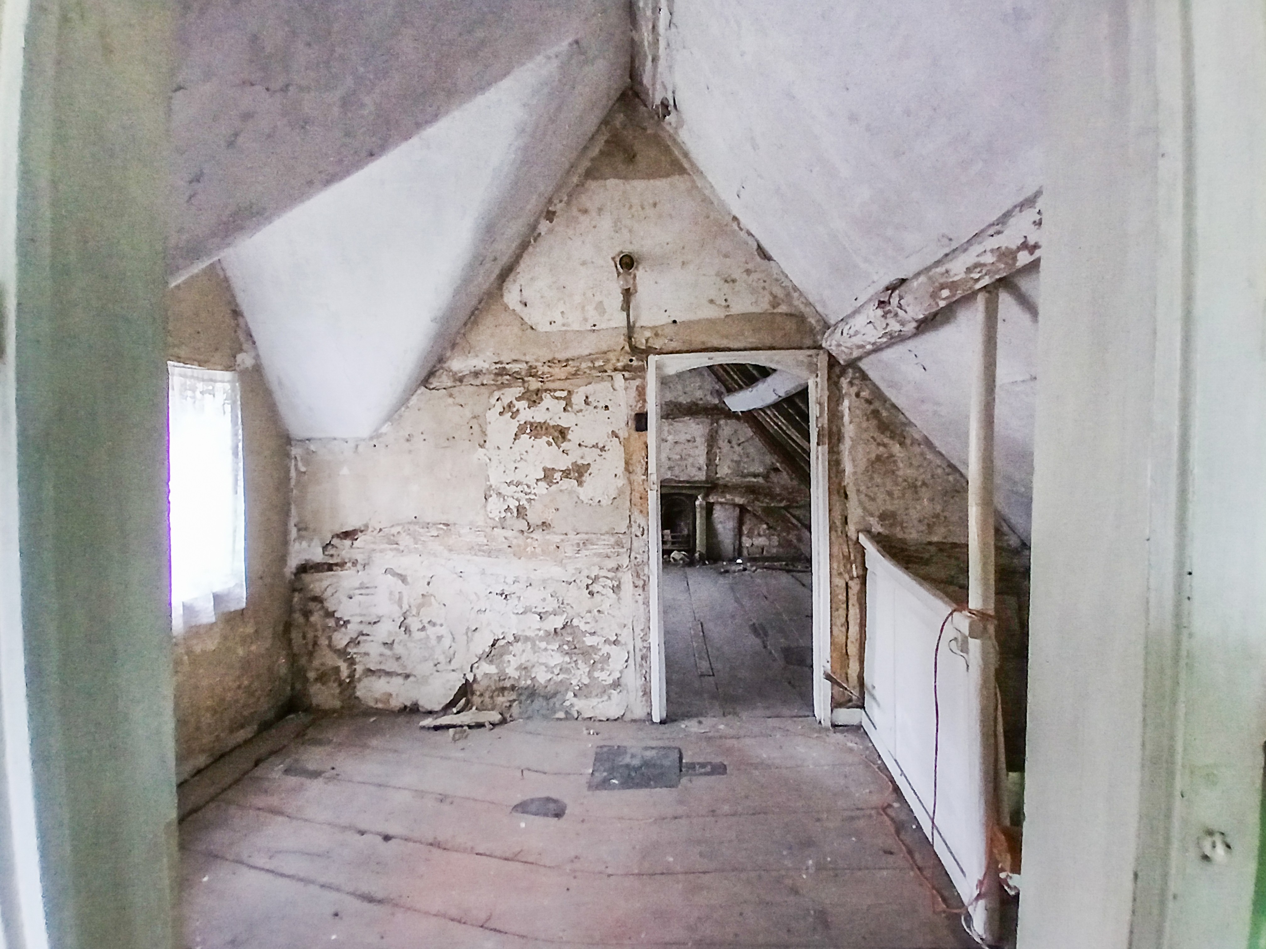 VACANT - Freehold Detached House