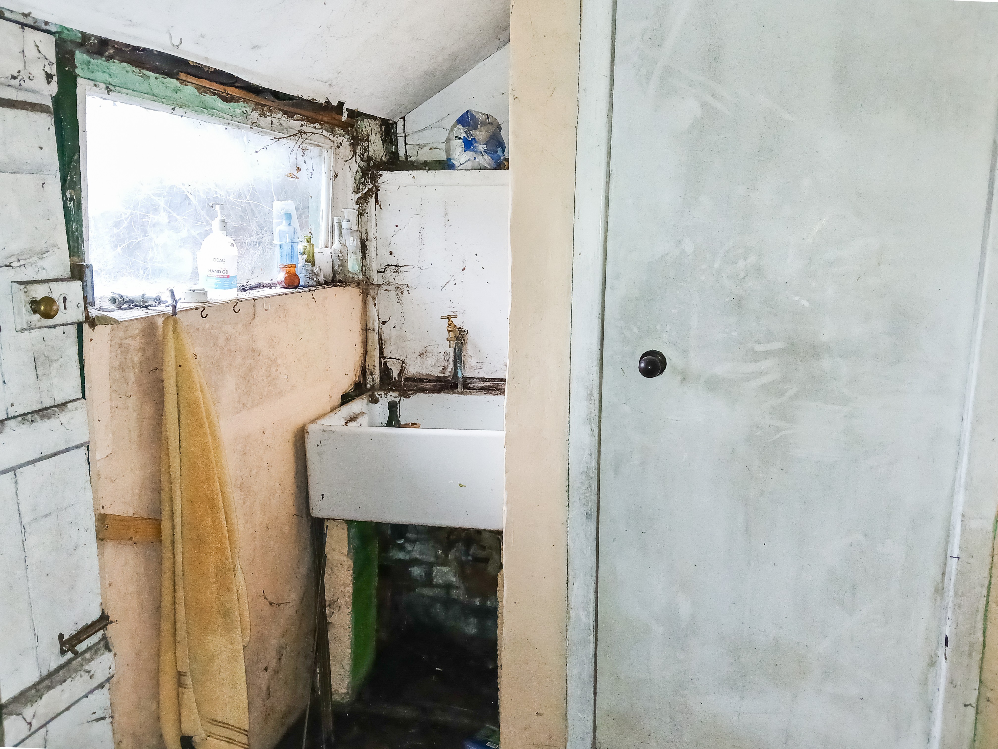 VACANT - Freehold Detached House