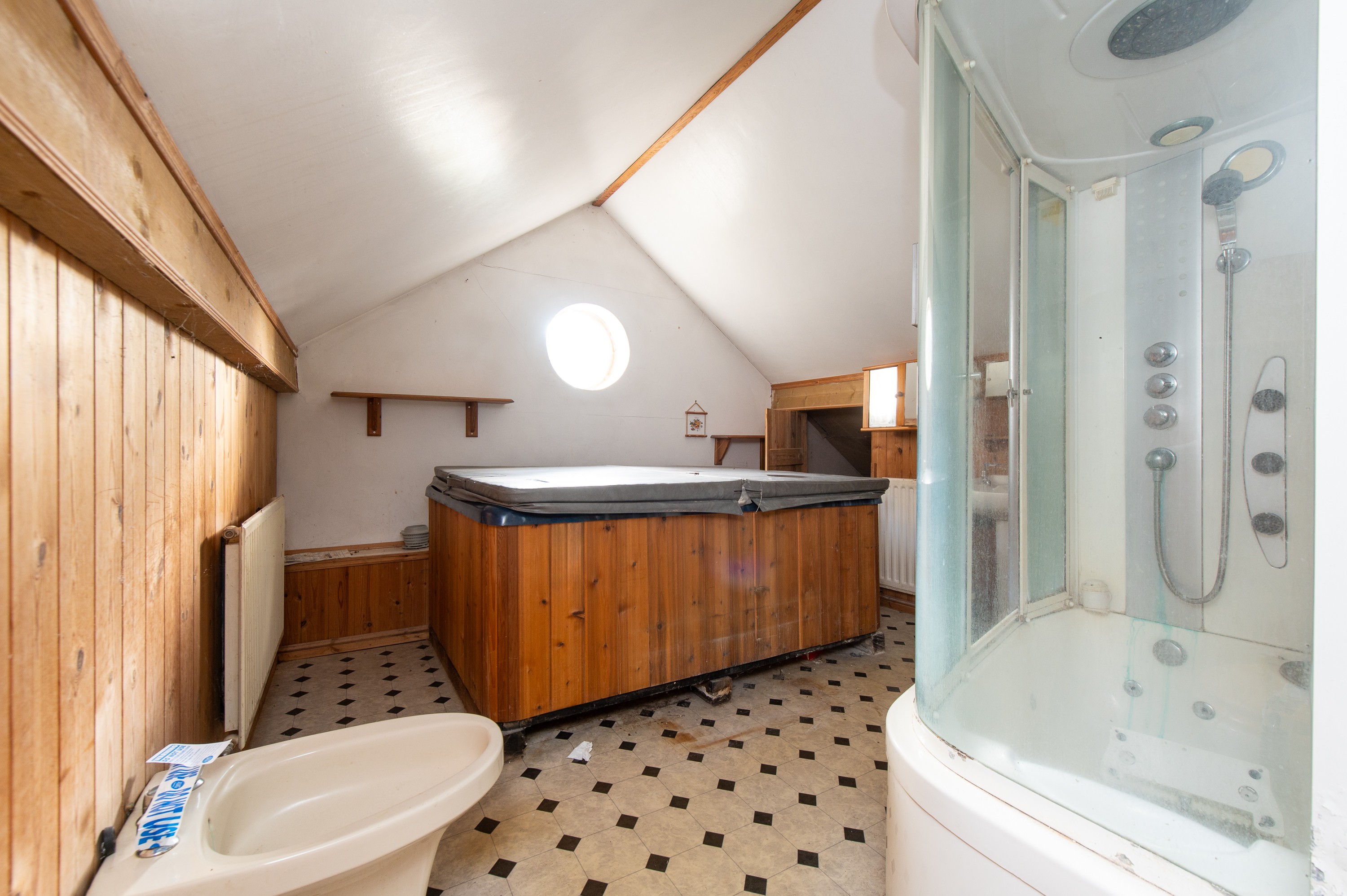 VACANT - Freehold Detached House with Outbuildings 