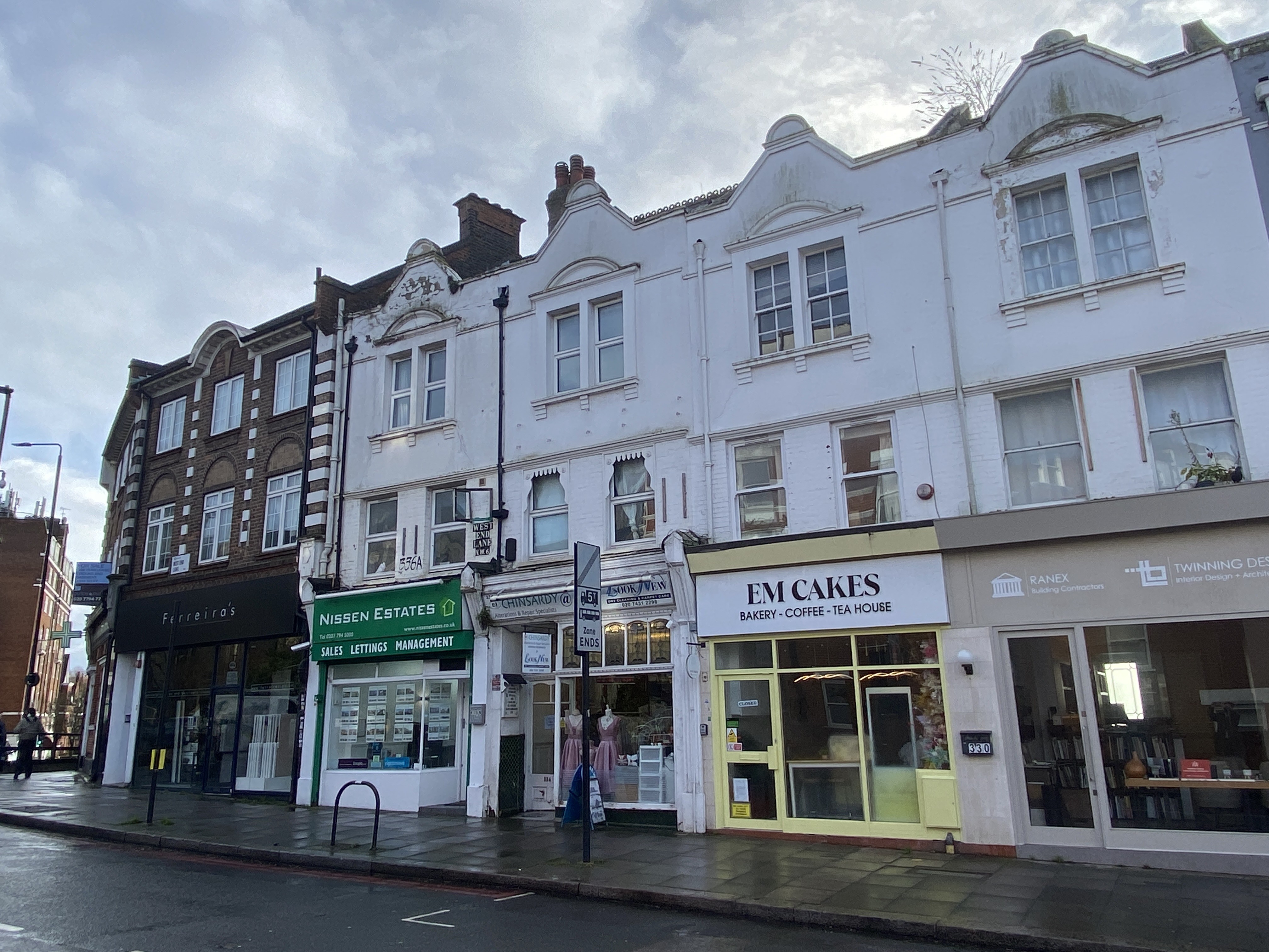 INVESTMENT - Freehold Mid Terrace Building