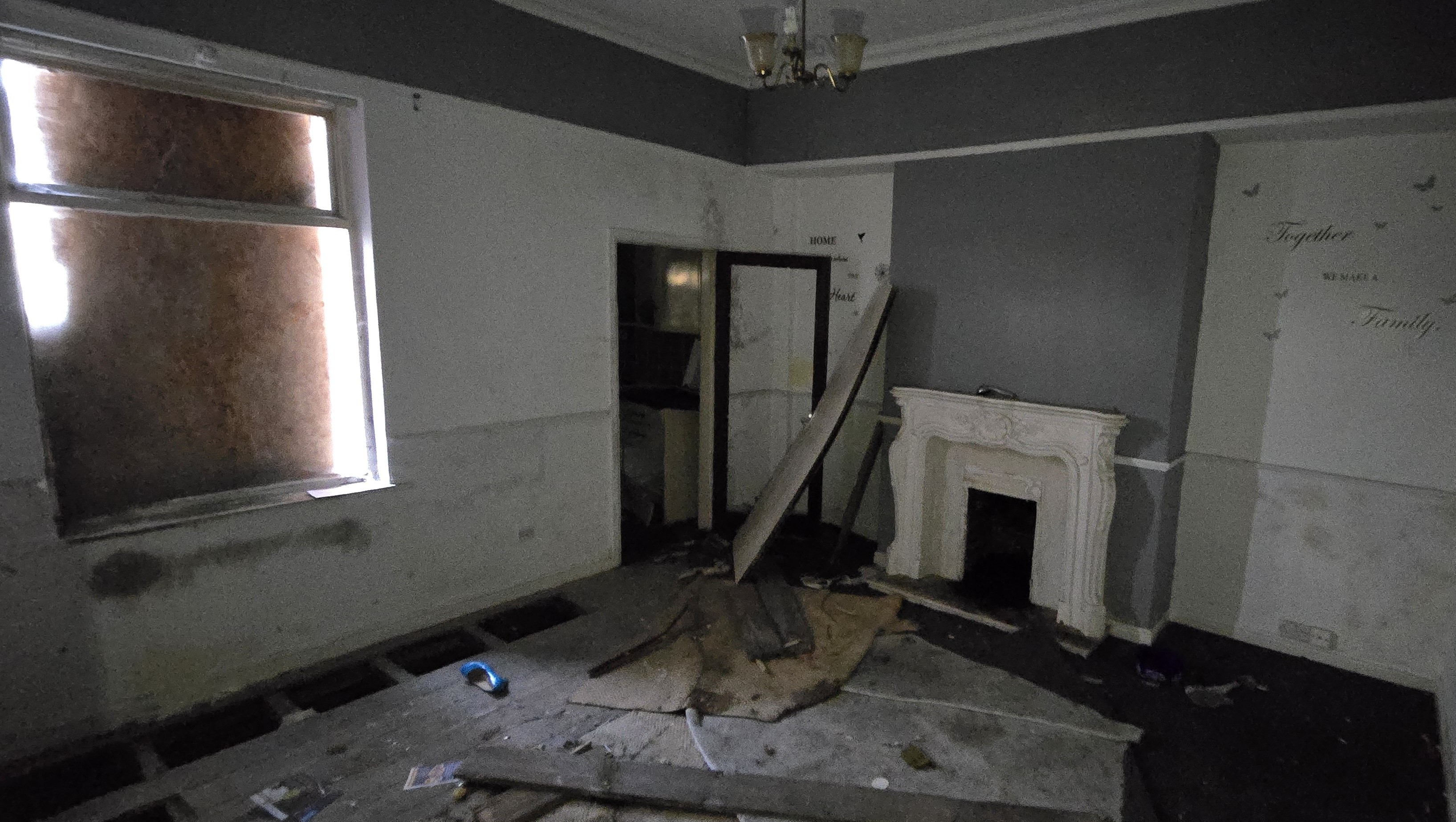 Freehold Mid Terrace Bungalow