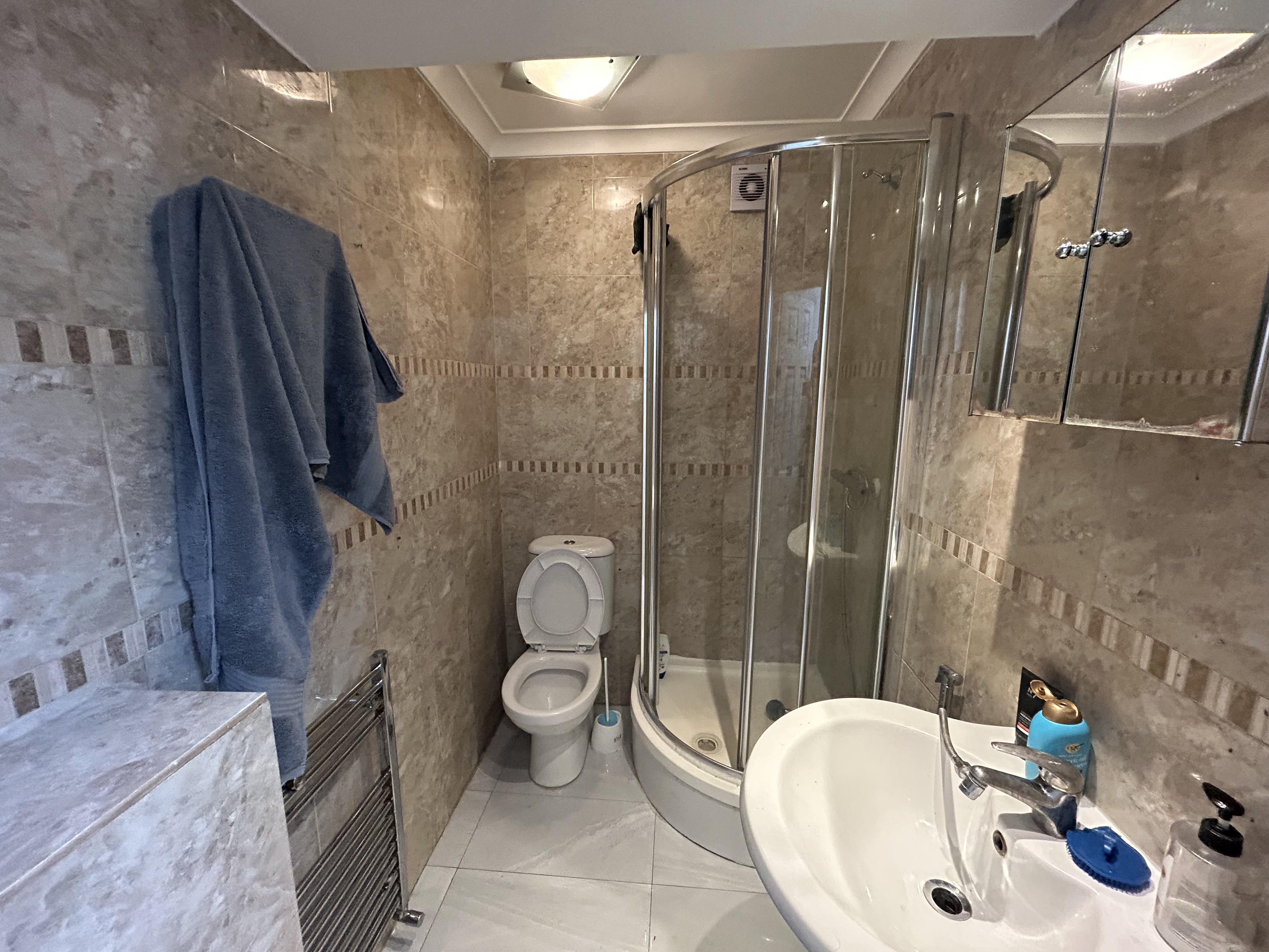 INVESTMENT - Leasehold Self Contained Second Floor Studio Flat 