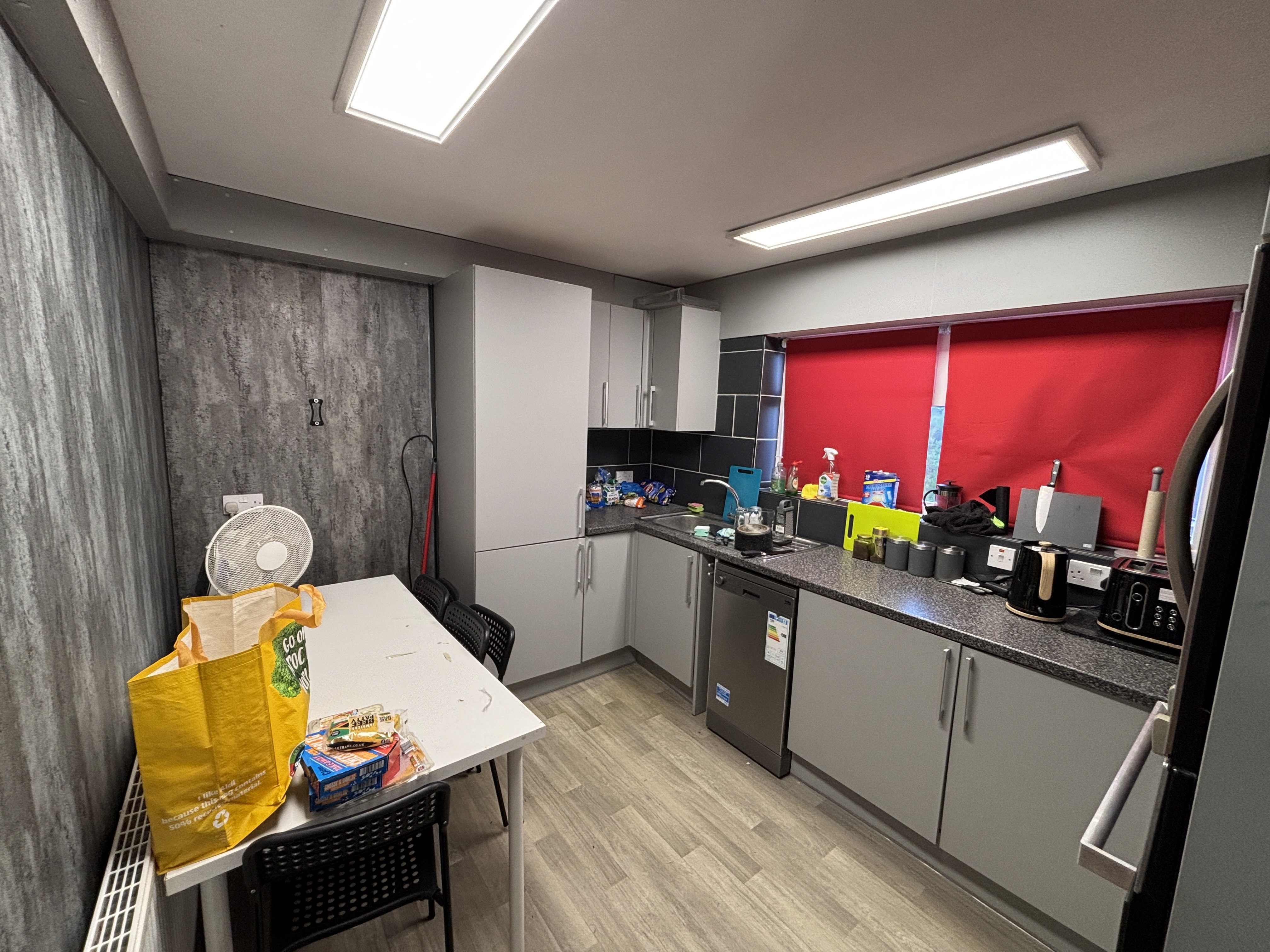INVESTMENT - Freehold Semi Detached House 
