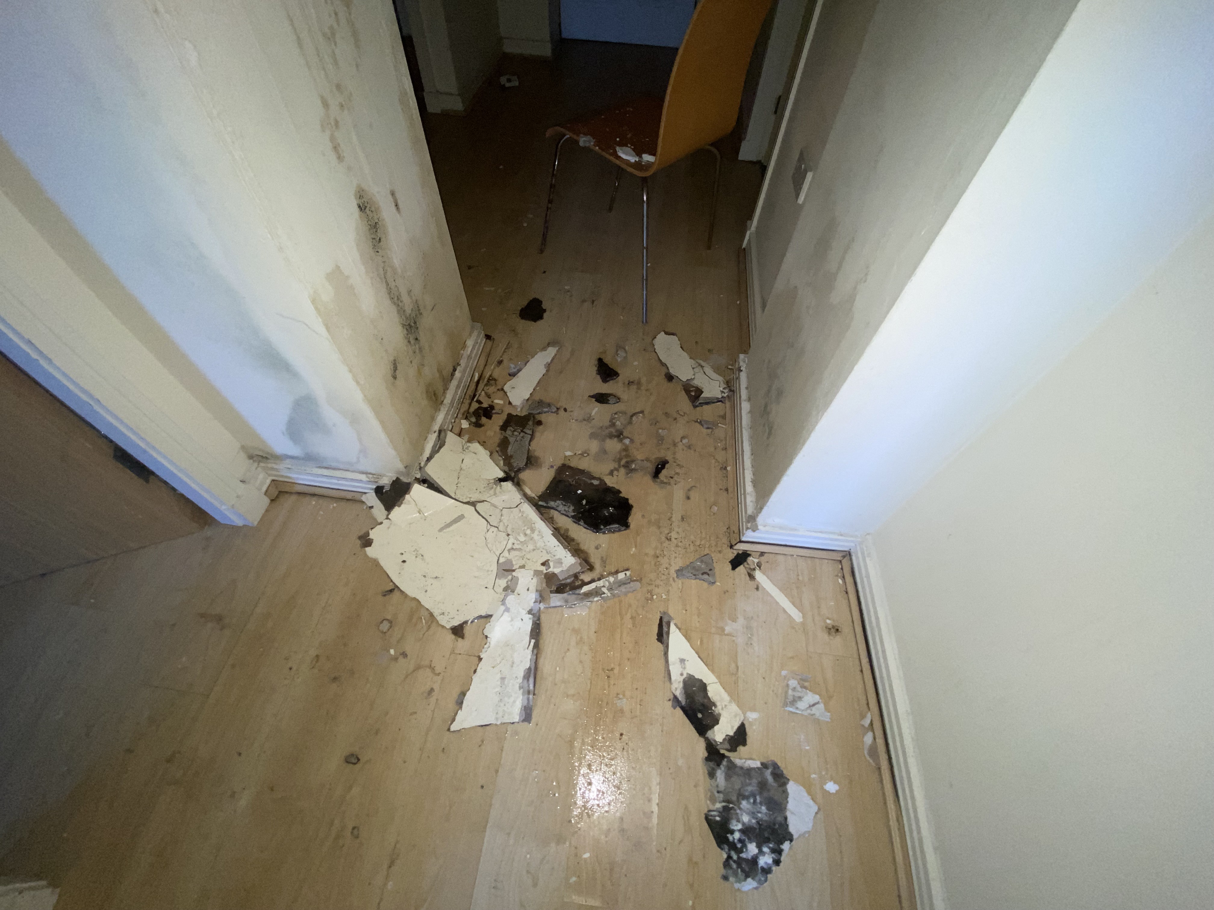 VACANT - Leasehold Self Contained Third Floor Flat