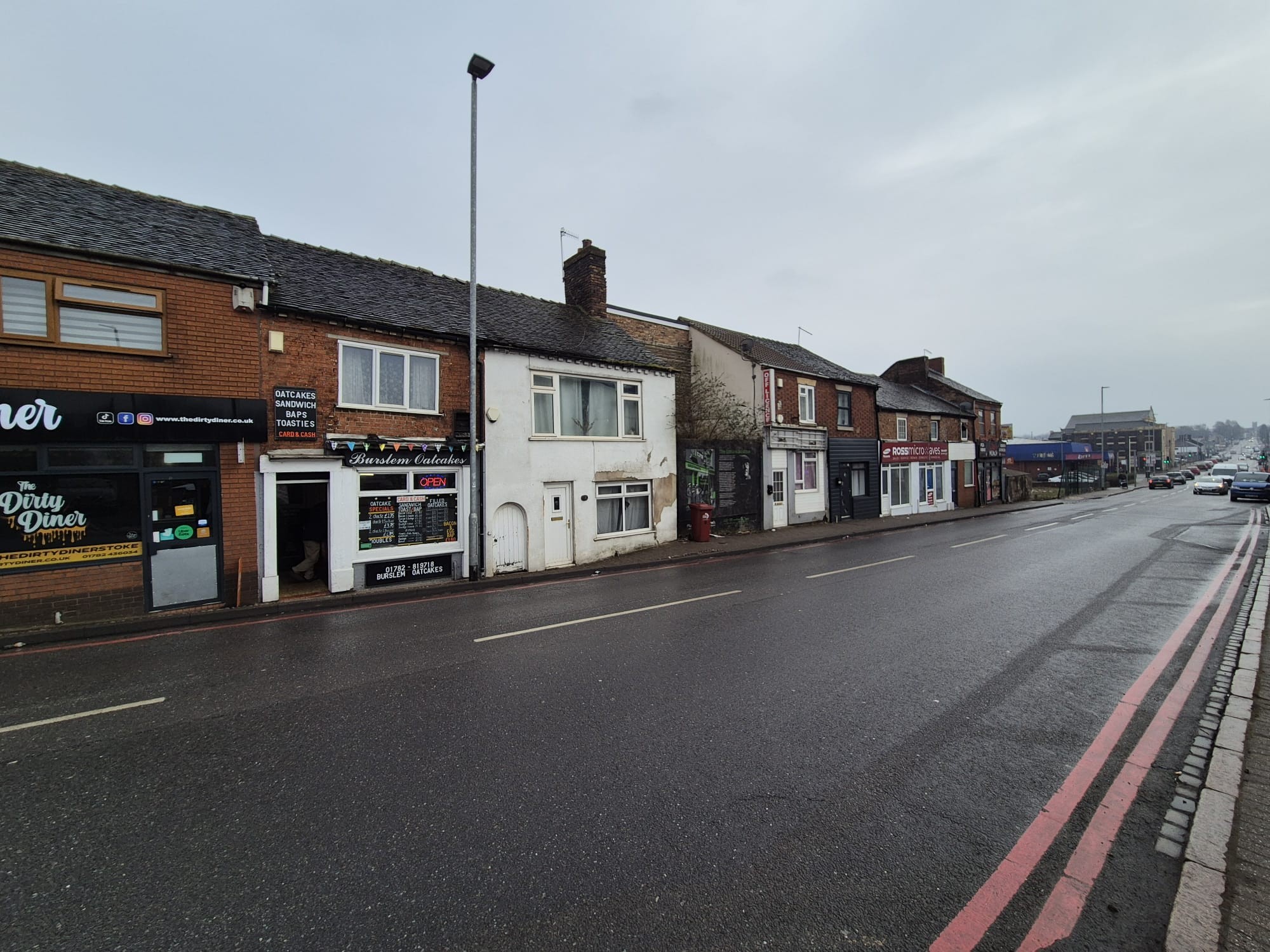 VACANT - Freehold Mid Terrace Building
