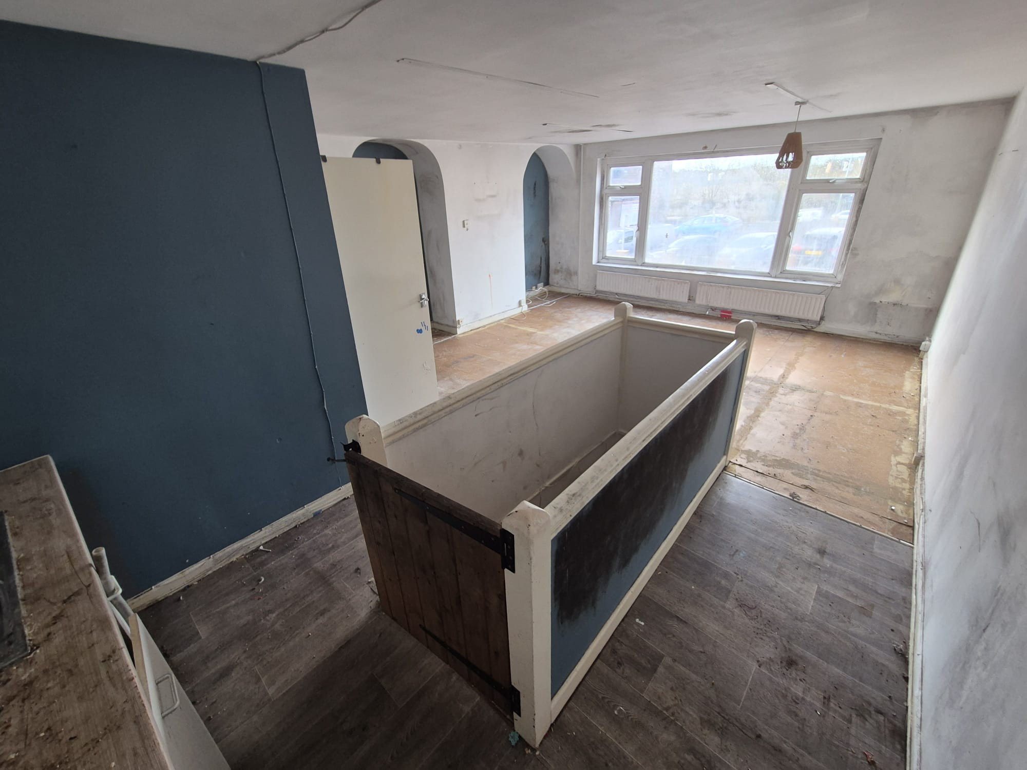 VACANT - Freehold Mid Terrace Building