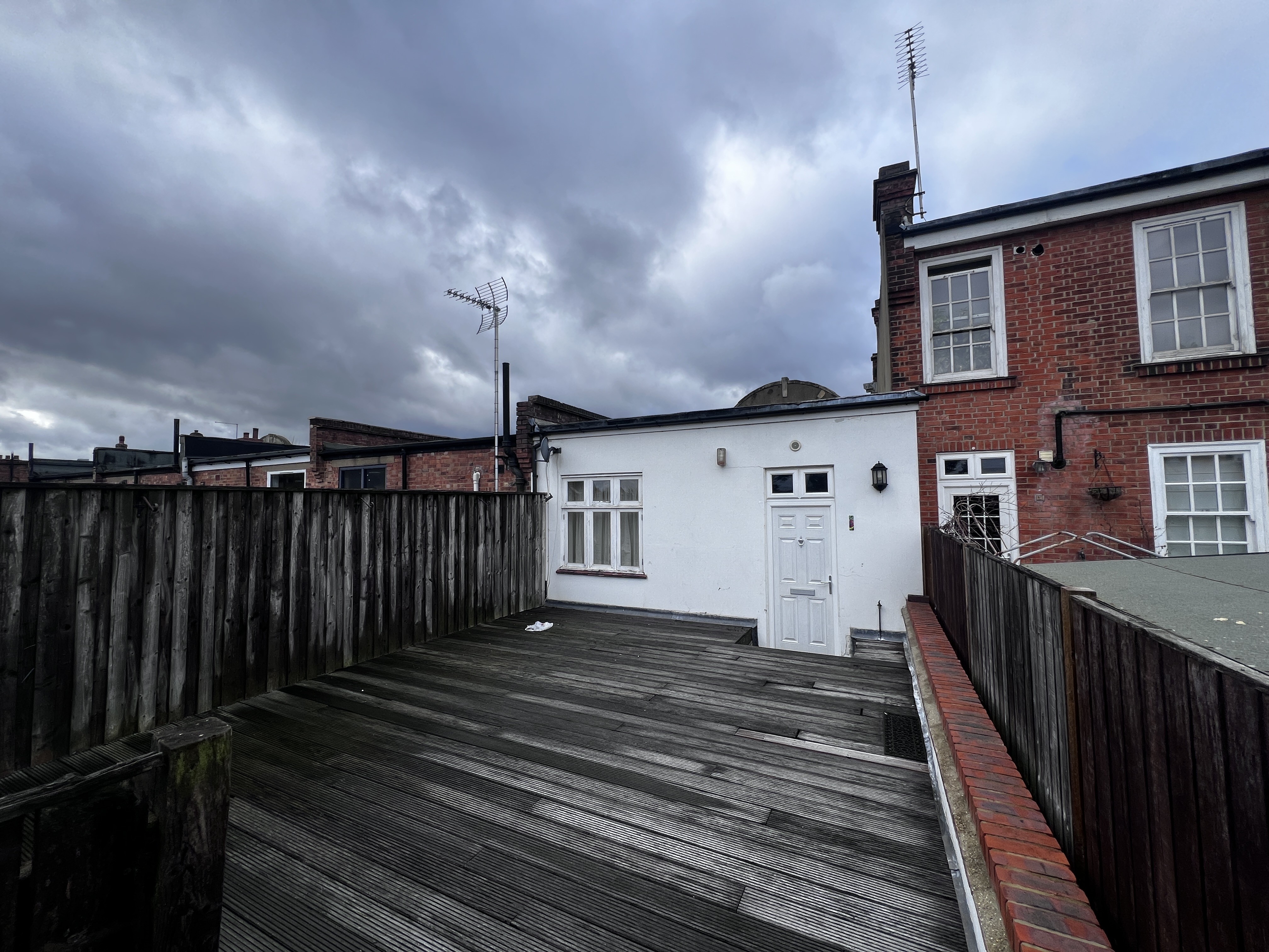 VACANT - Long Leasehold Self Contained Second Floor Flat