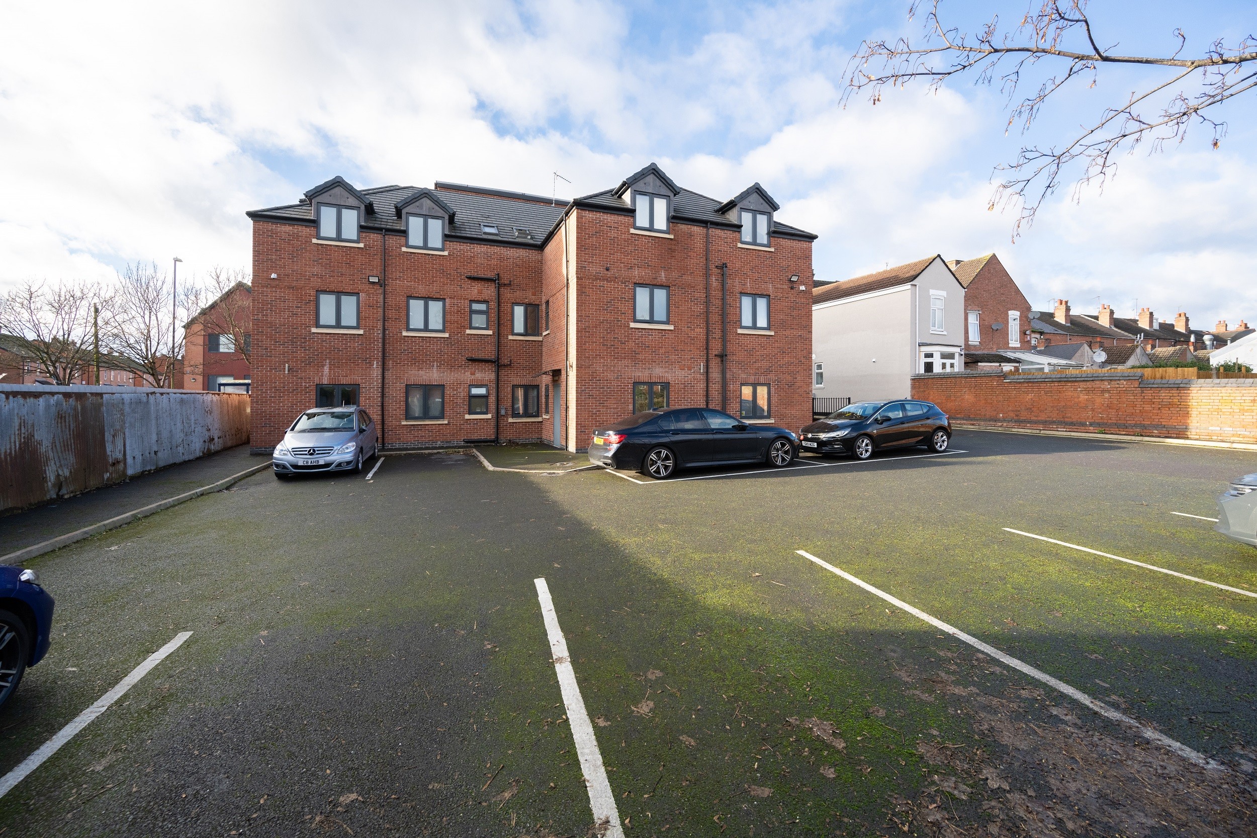 INVESTMENT - Freehold HMO Building 