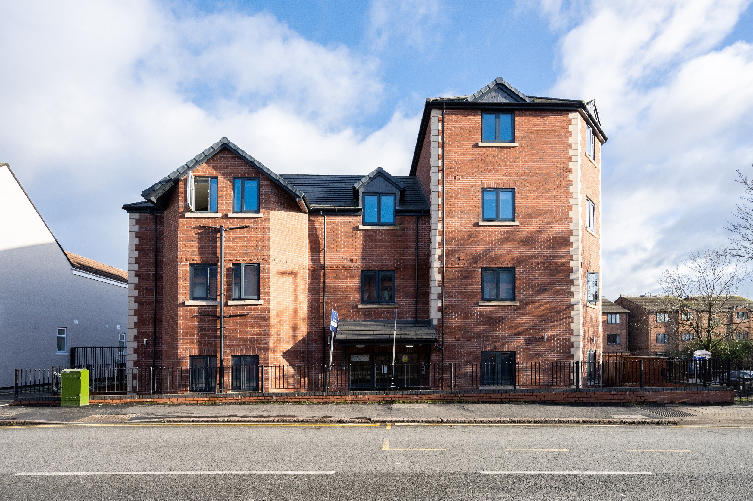 INVESTMENT - Freehold HMO Building 