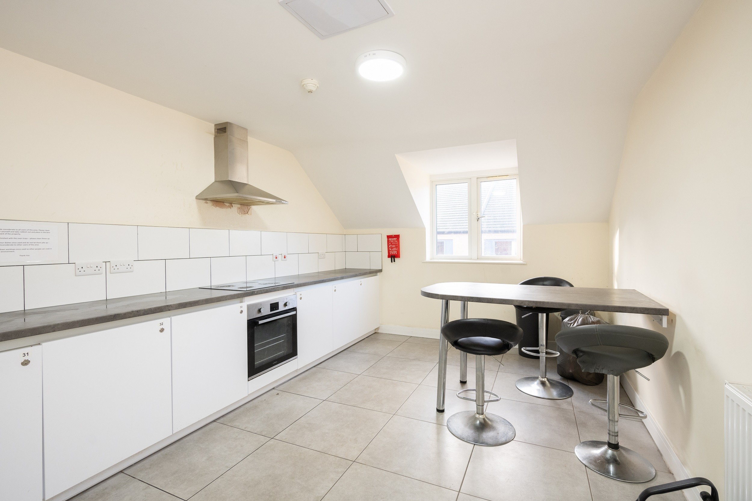 INVESTMENT - Freehold HMO Building 