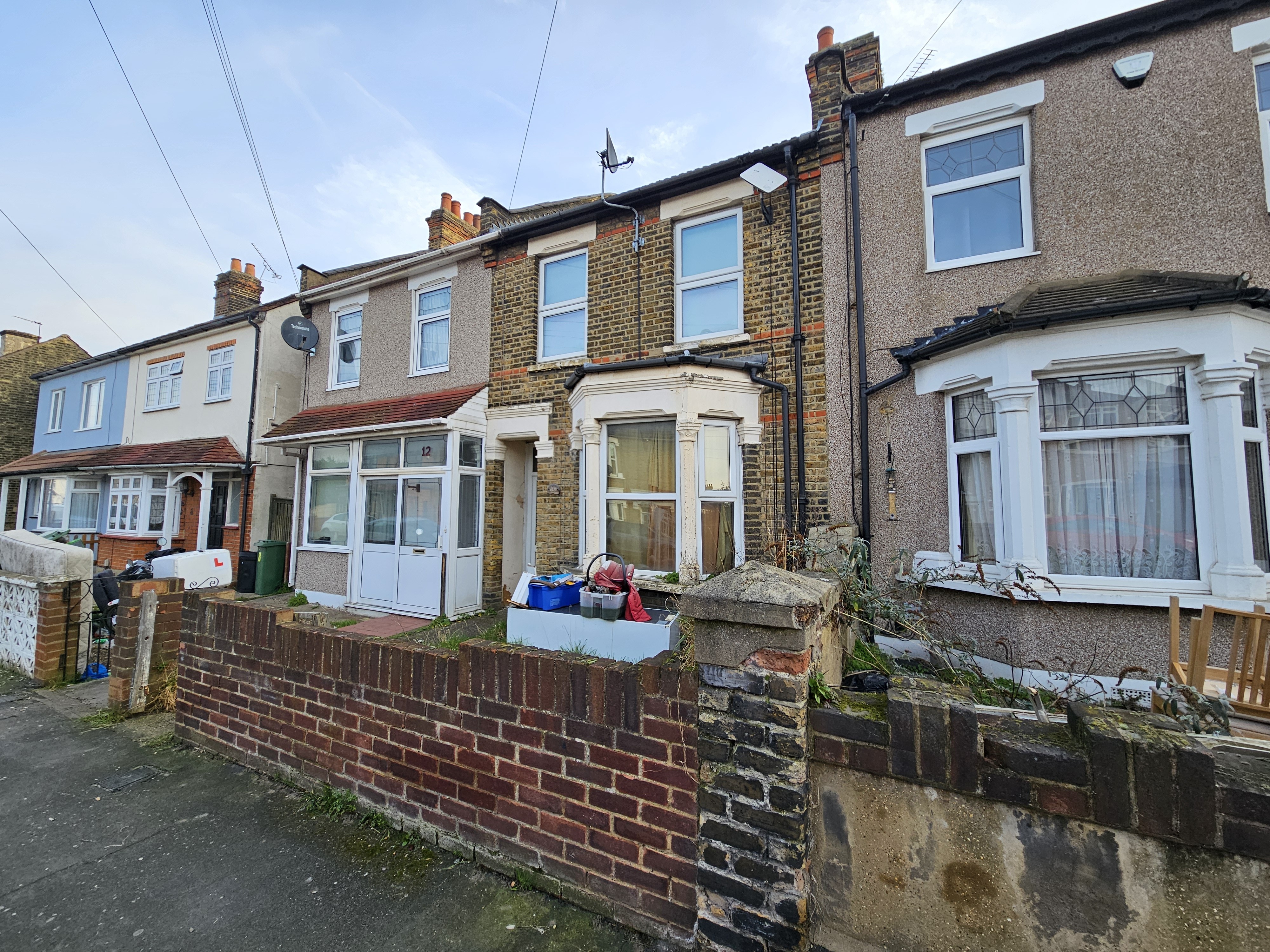 INVESTMENT - Freehold Mid Terrace House