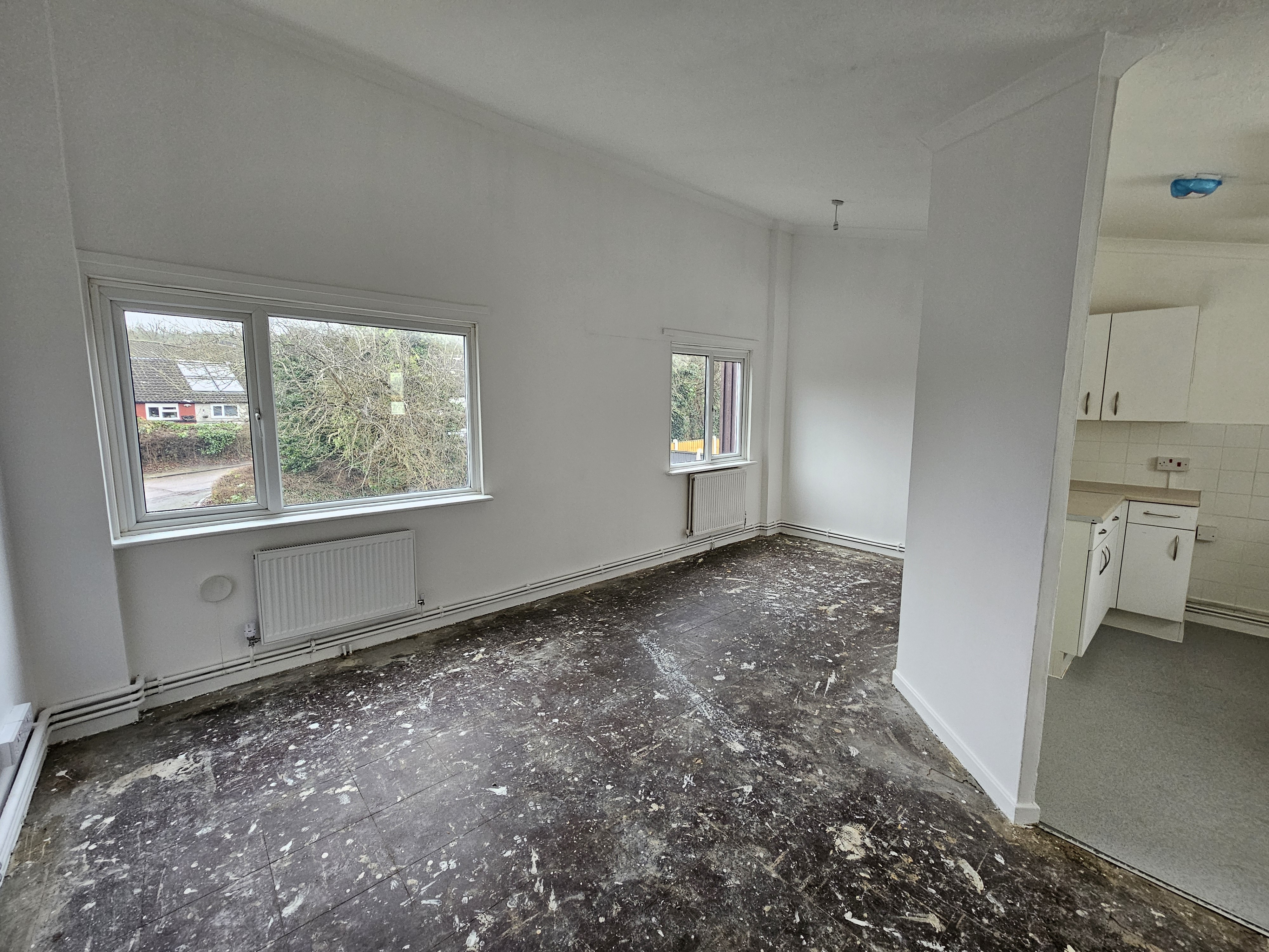 VACANT - Leasehold Self Contained First Floor Flat
