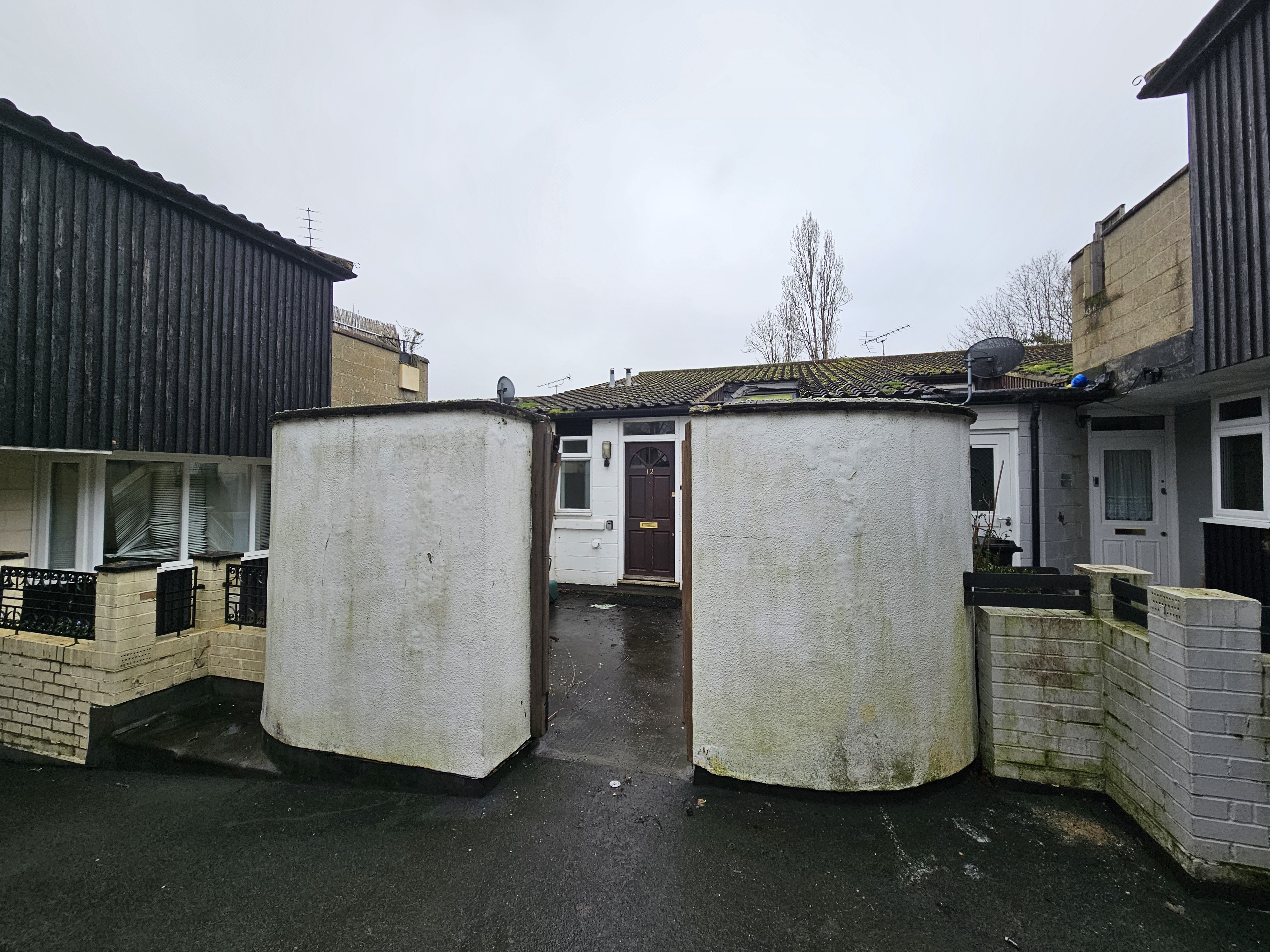 VACANT - Leasehold Self Contained First Floor Flat