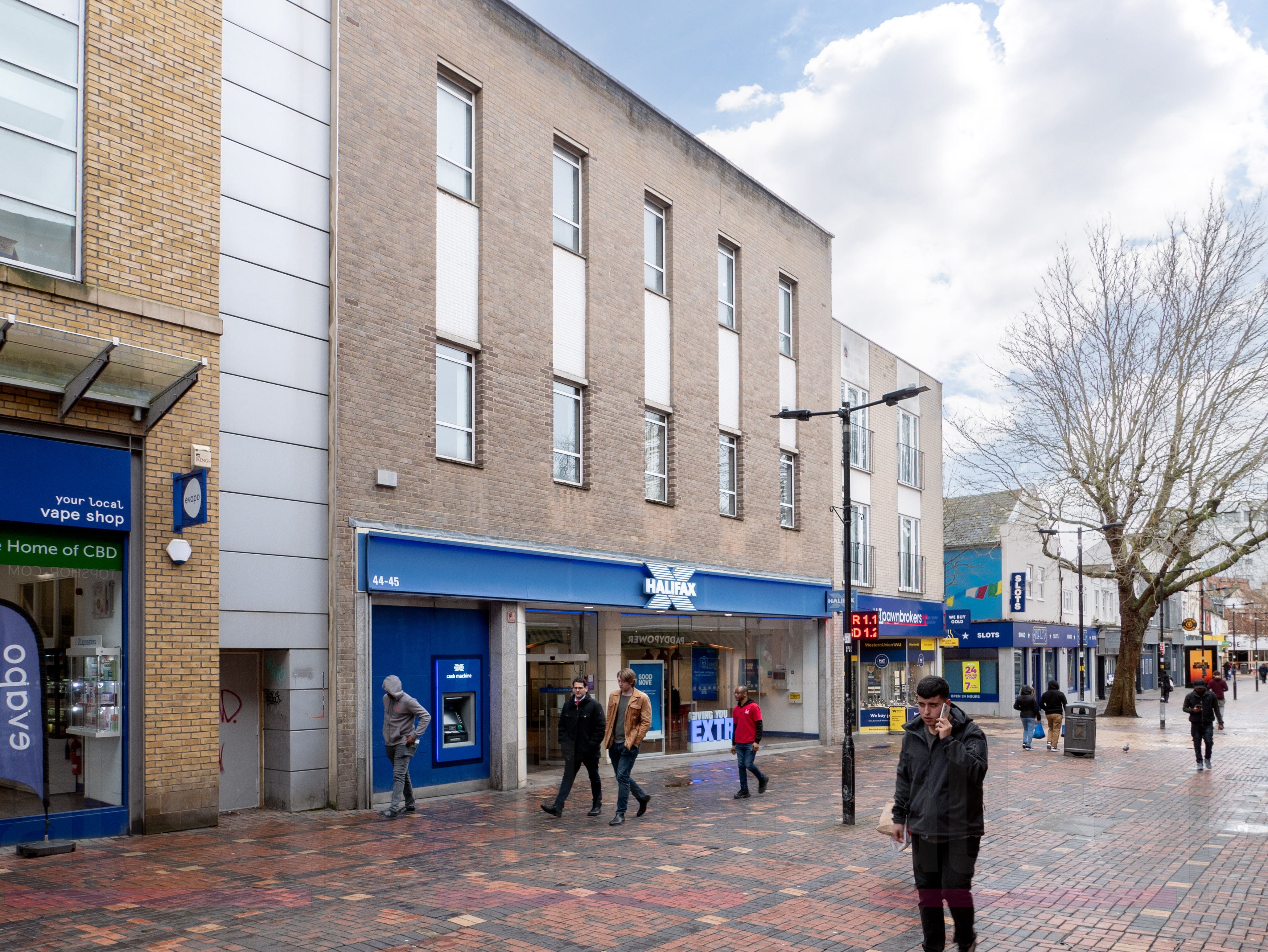 Freehold Town Centre Bank Investment