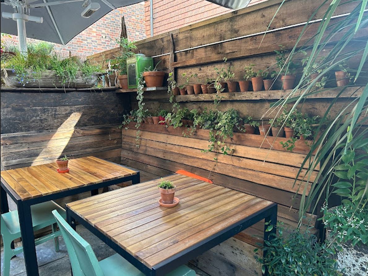 Attractive Freehold Restaurant Investment