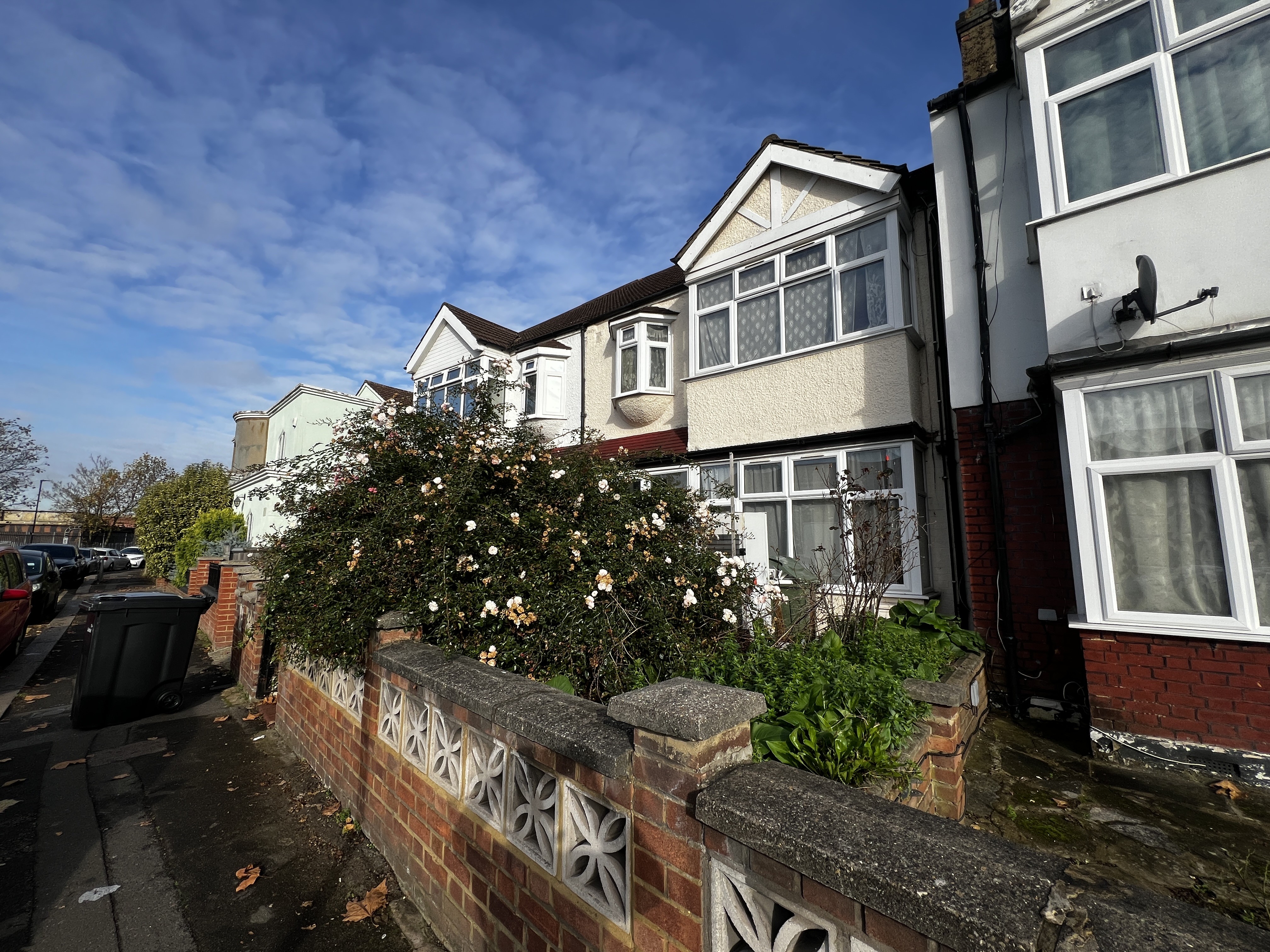 INVESTMENT - Freehold Mid Terrace House