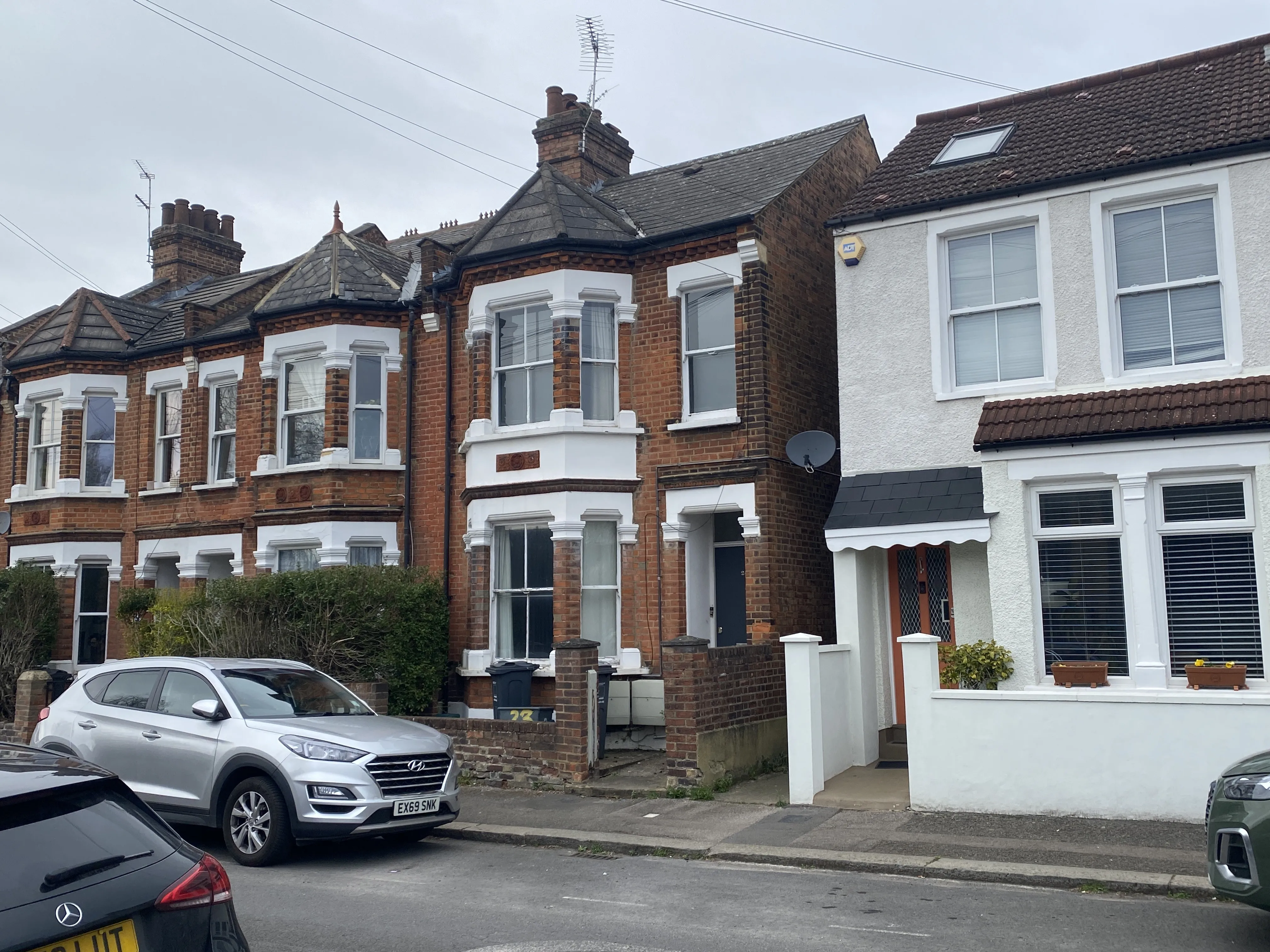VACANT - Leasehold Self Contained Ground Floor Flat