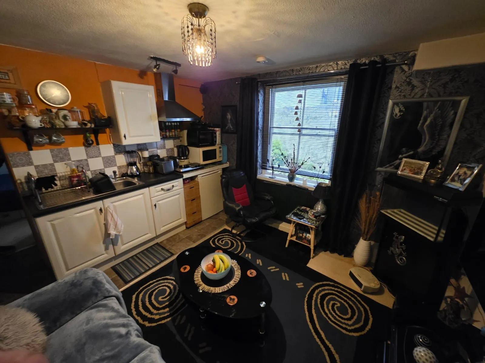 INVESTMENT - Leasehold Self Contained Ground Floor Flat