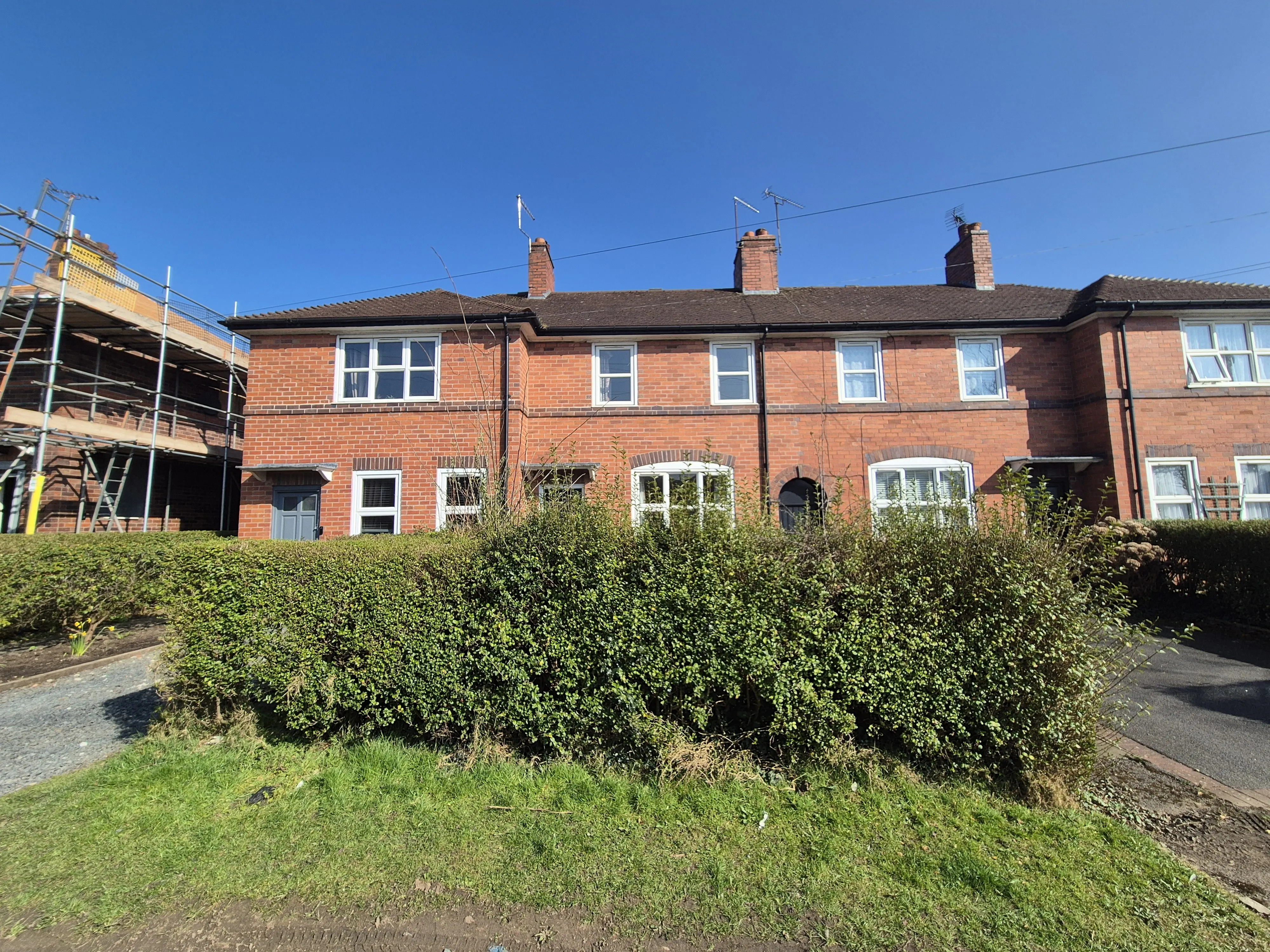 VACANT - Freehold Mid Terrace House