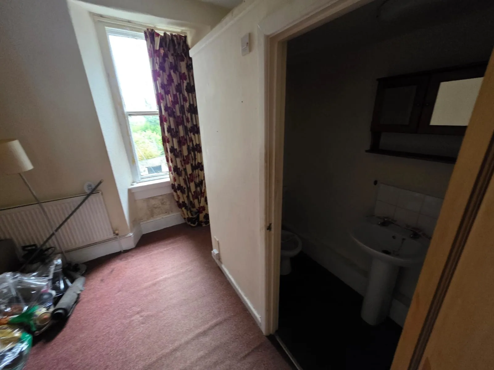 Leasehold Self Contained First Floor Flat