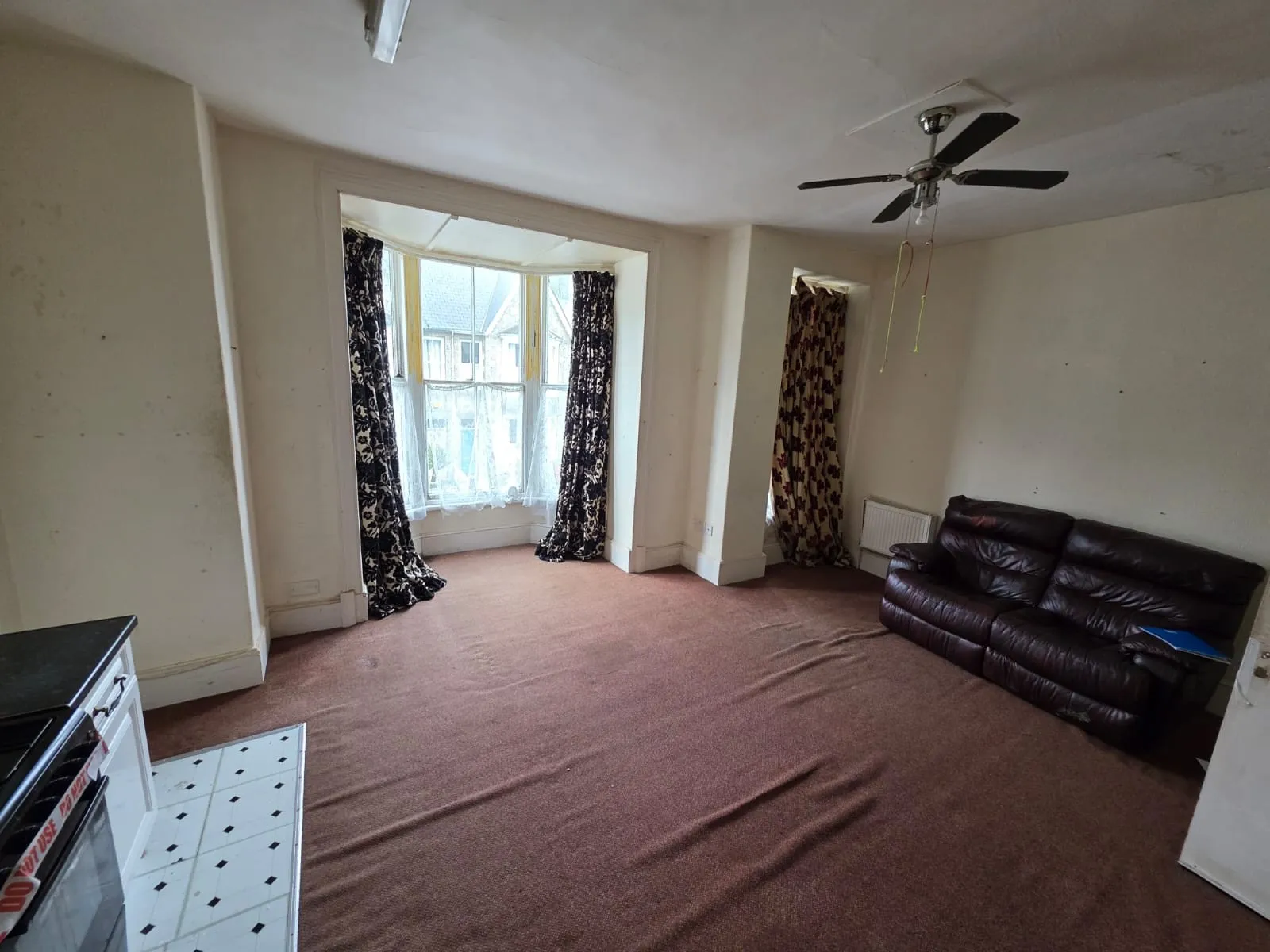 Leasehold Self Contained First Floor Flat