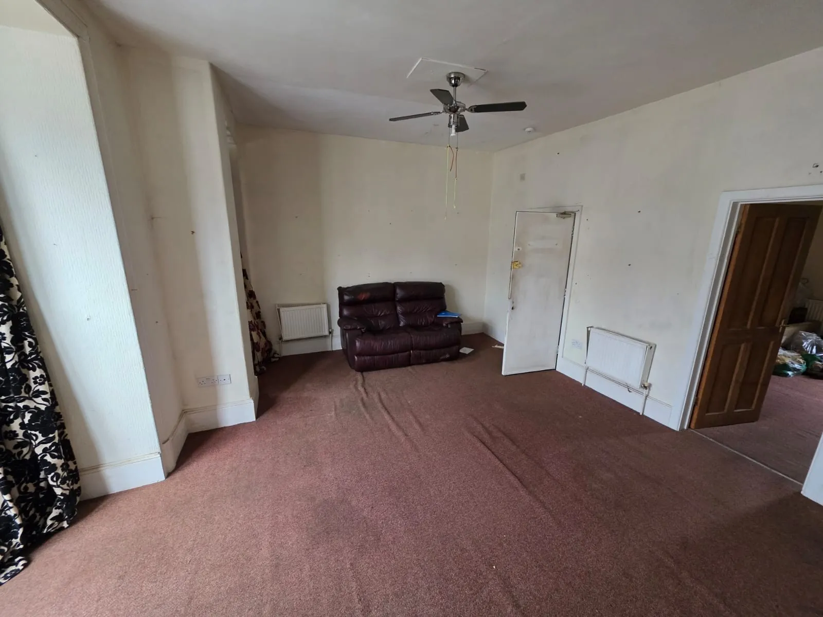 Leasehold Self Contained First Floor Flat