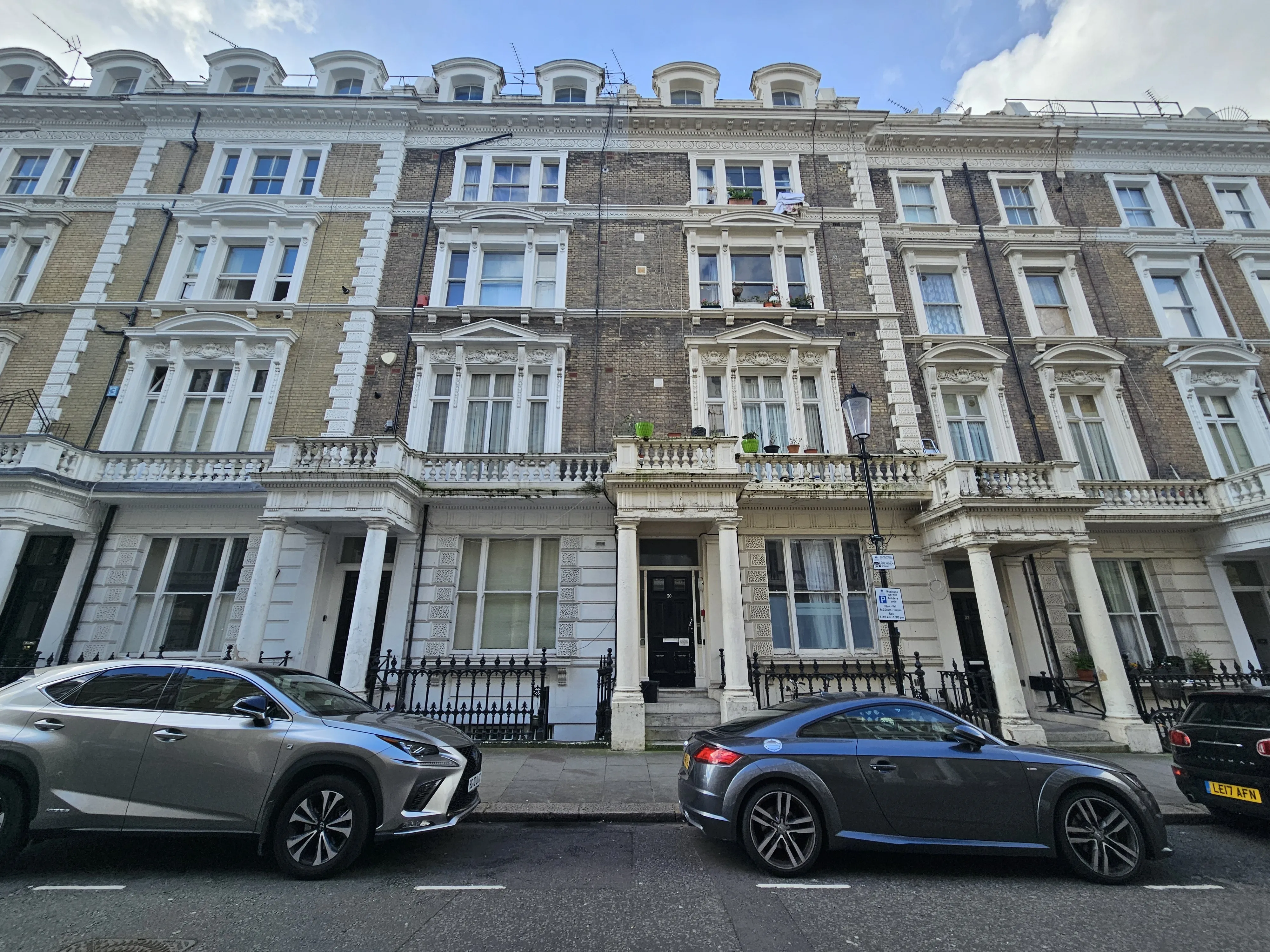 VACANT - Leasehold Self Contained Fourth Floor Flat