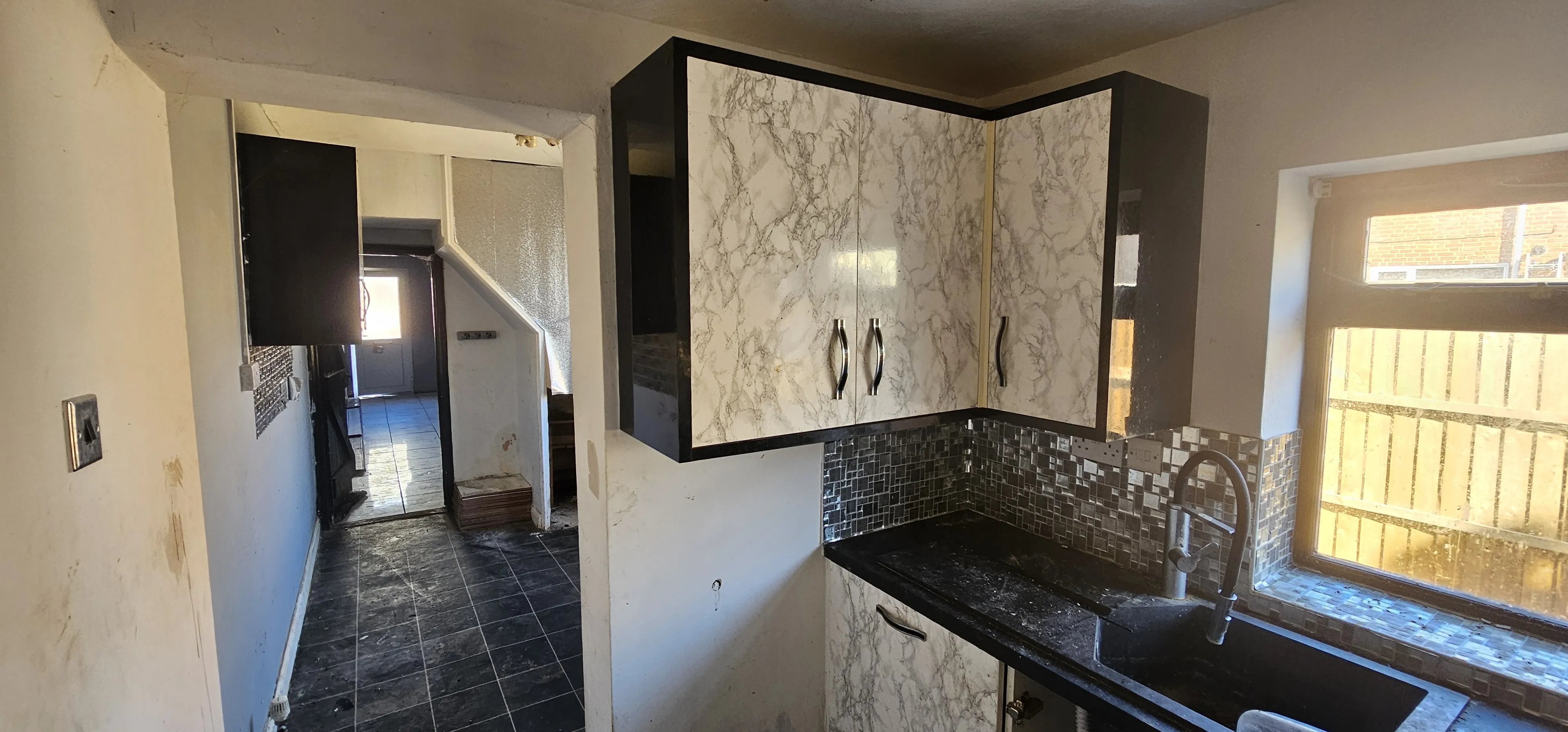 VACANT - Freehold End of Terrace House