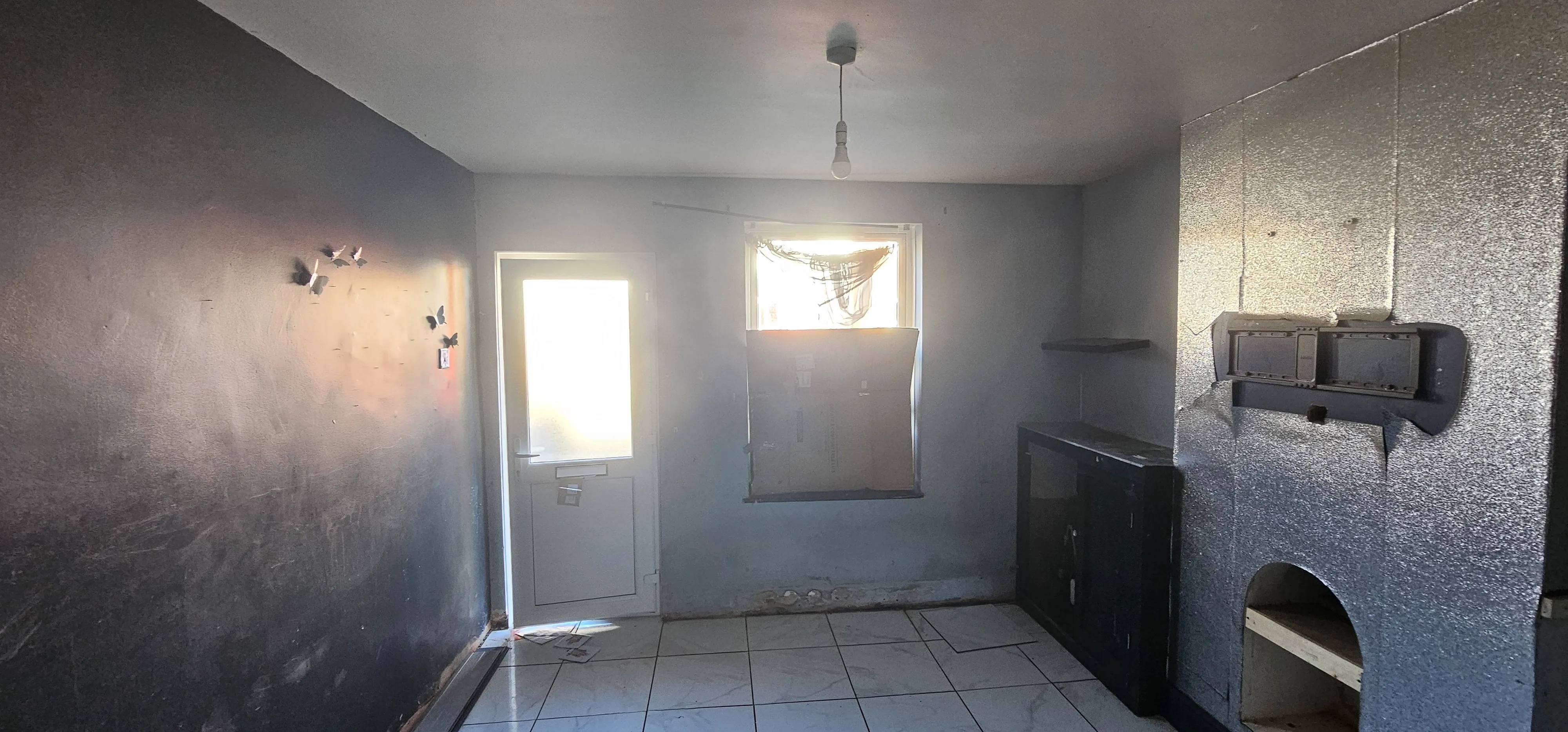 VACANT - Freehold End of Terrace House