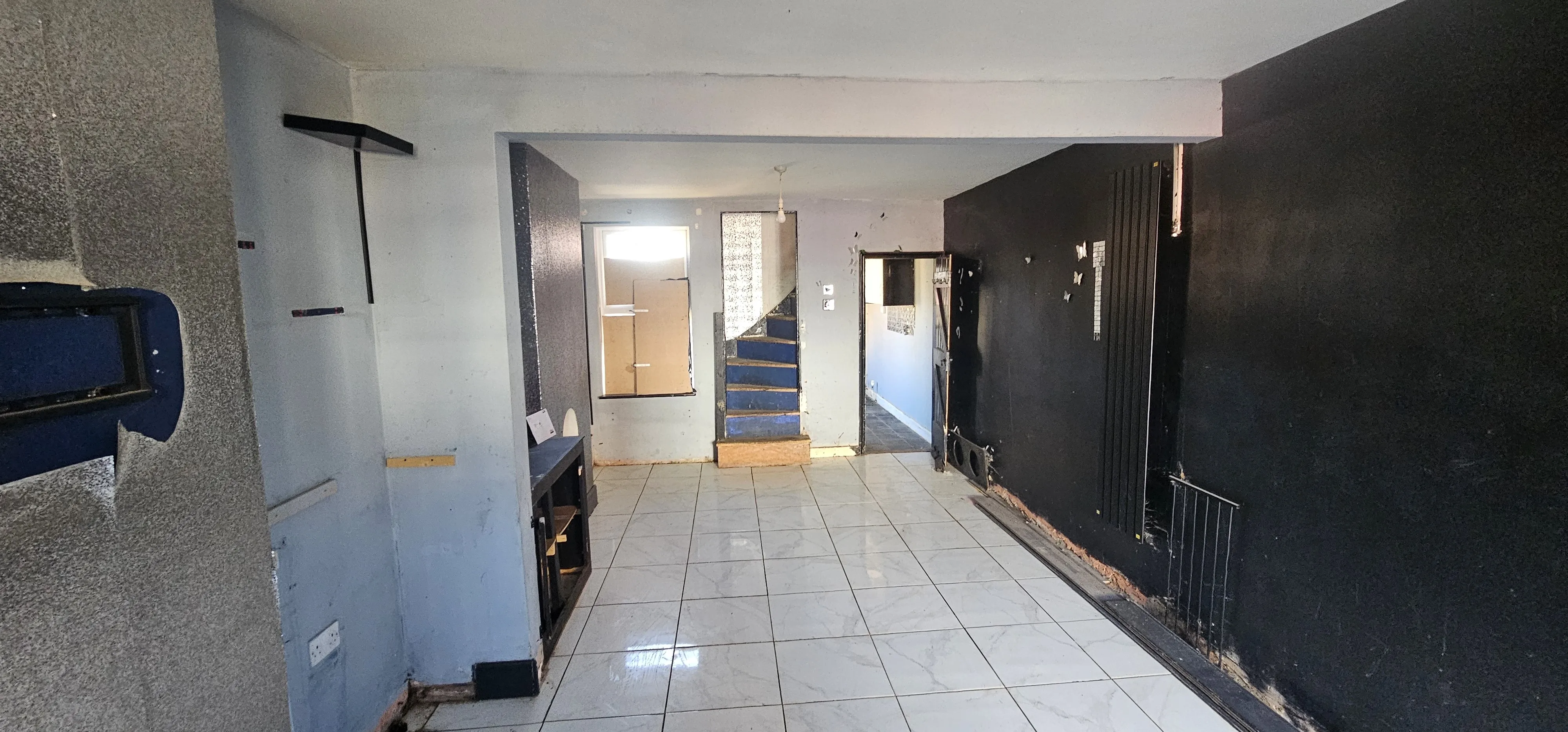 VACANT - Freehold End of Terrace House