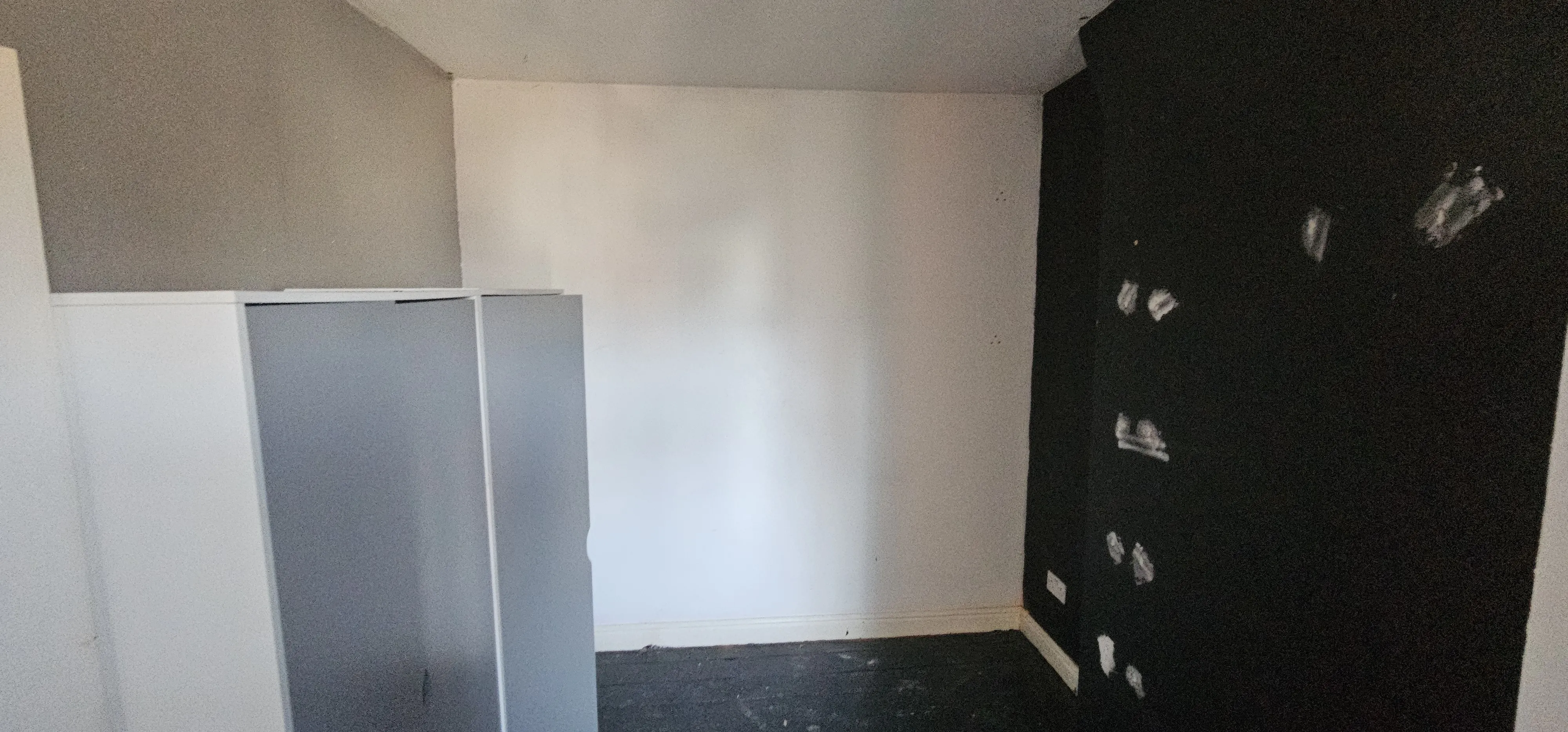 VACANT - Freehold End of Terrace House
