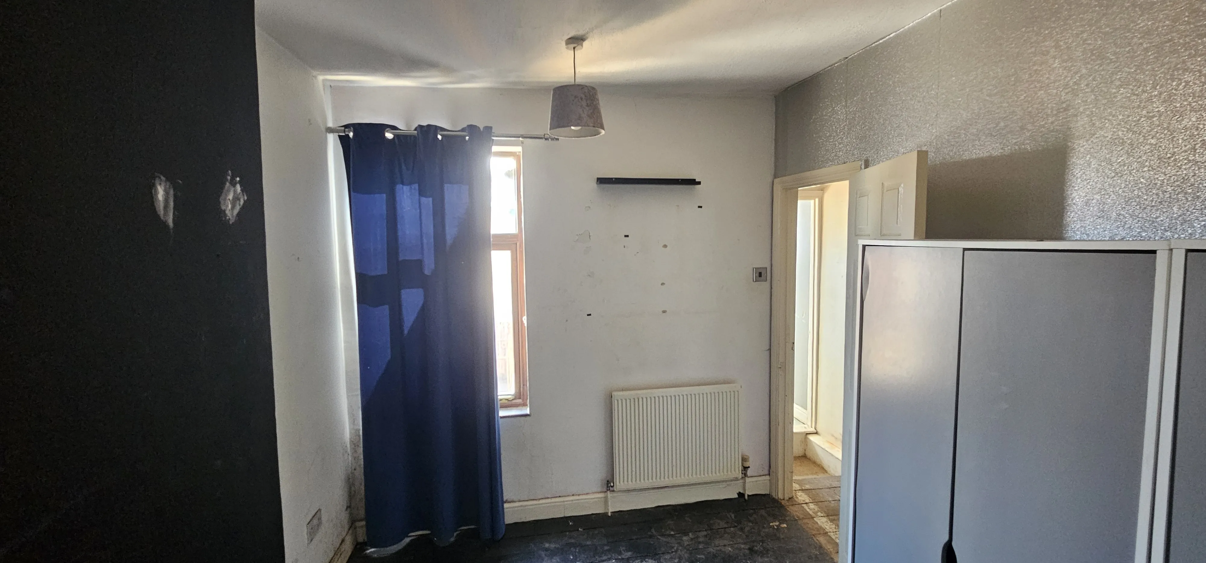 VACANT - Freehold End of Terrace House