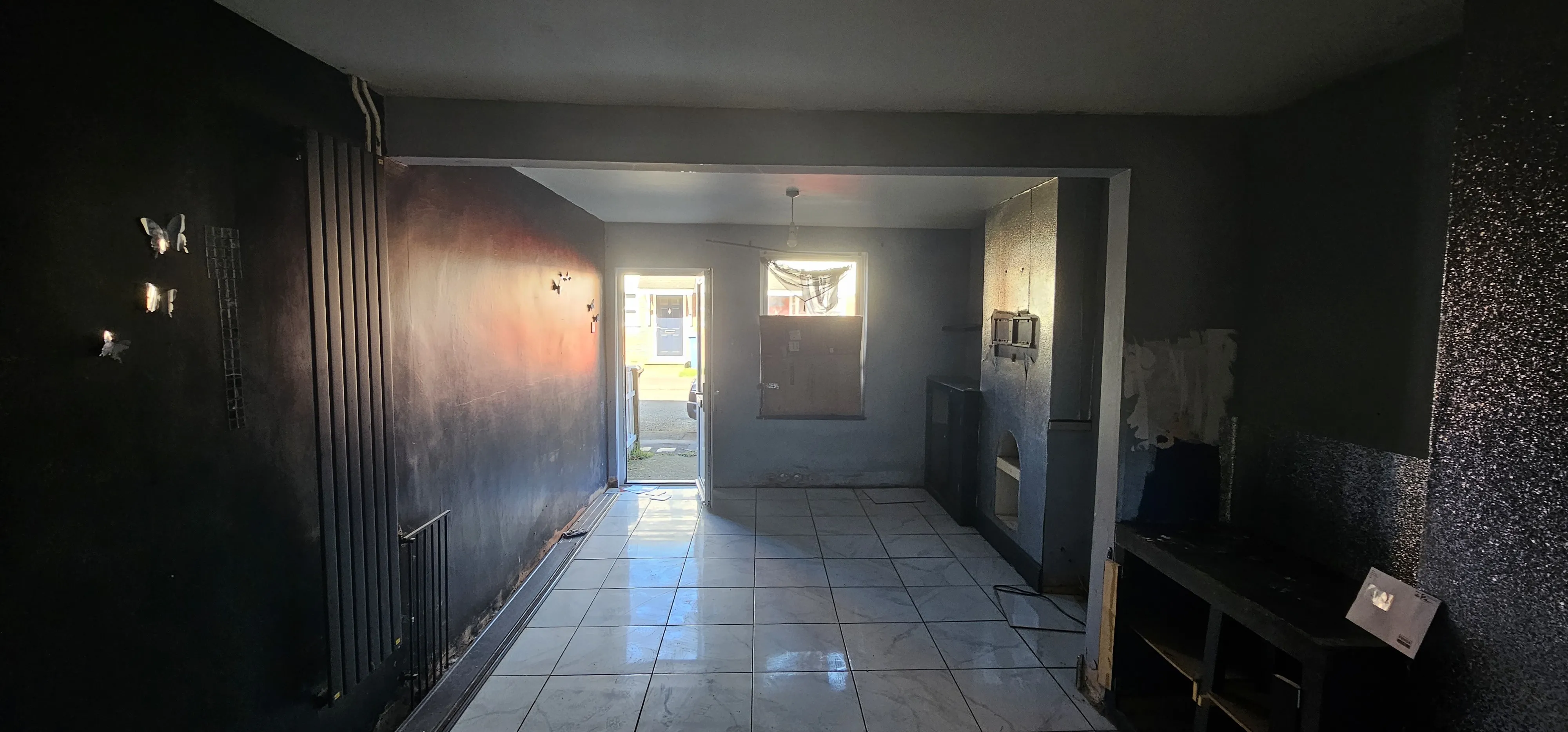 VACANT - Freehold End of Terrace House