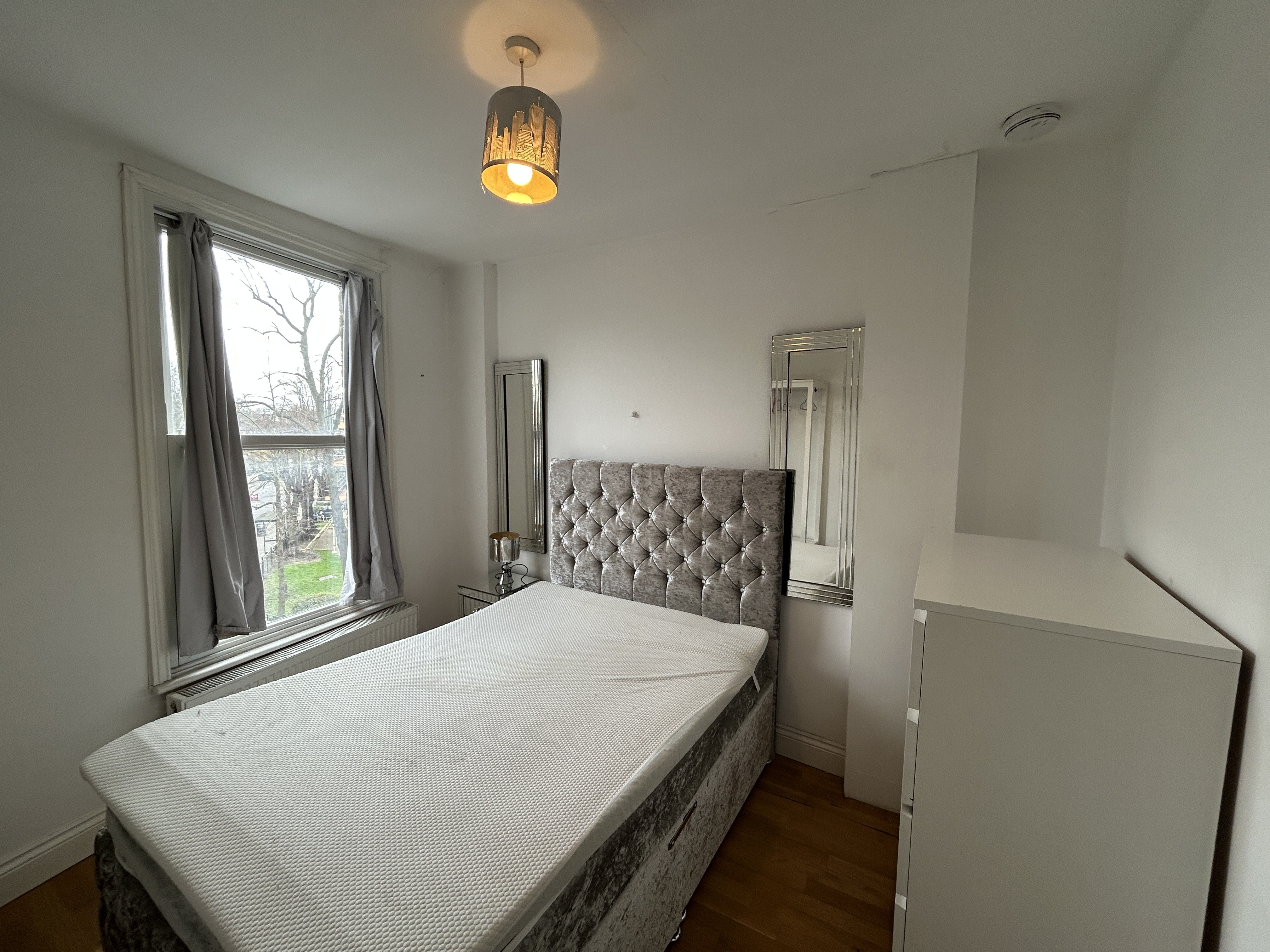VACANT - Leasehold Self Contained Flat
