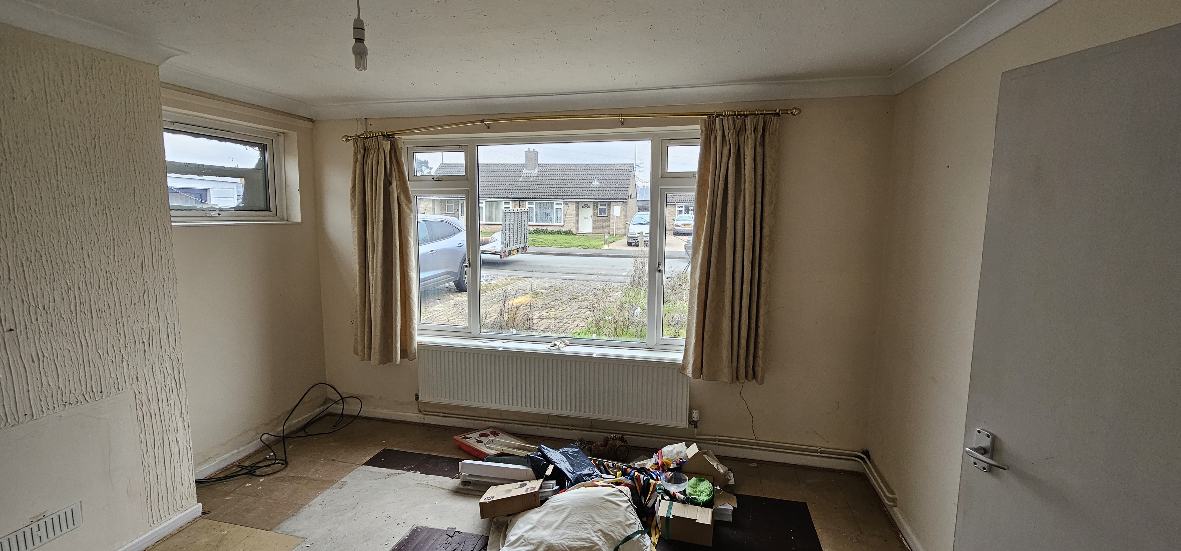 VACANT - Freehold Semi Detached Bungalow