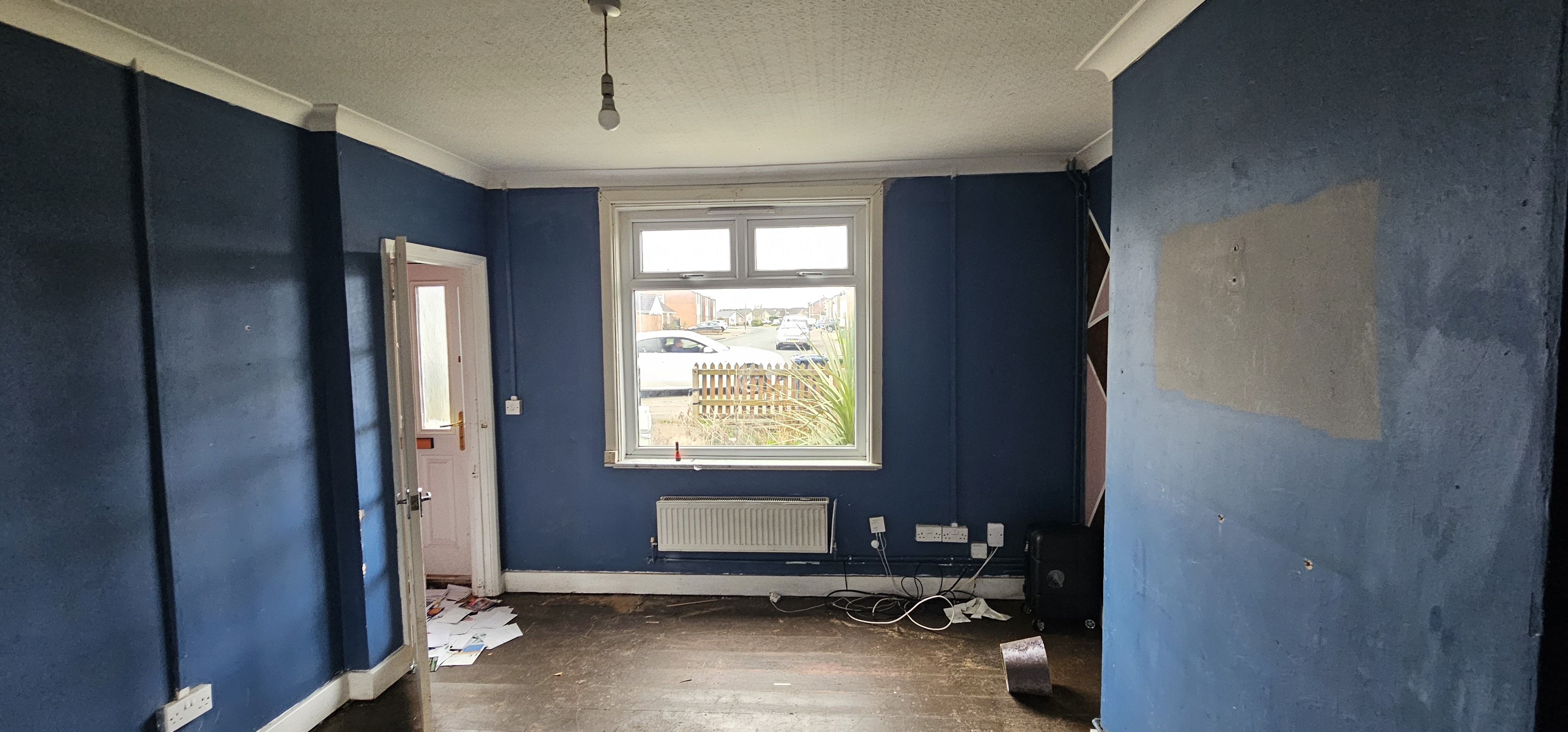 VACANT - Freehold Mid Terrace House