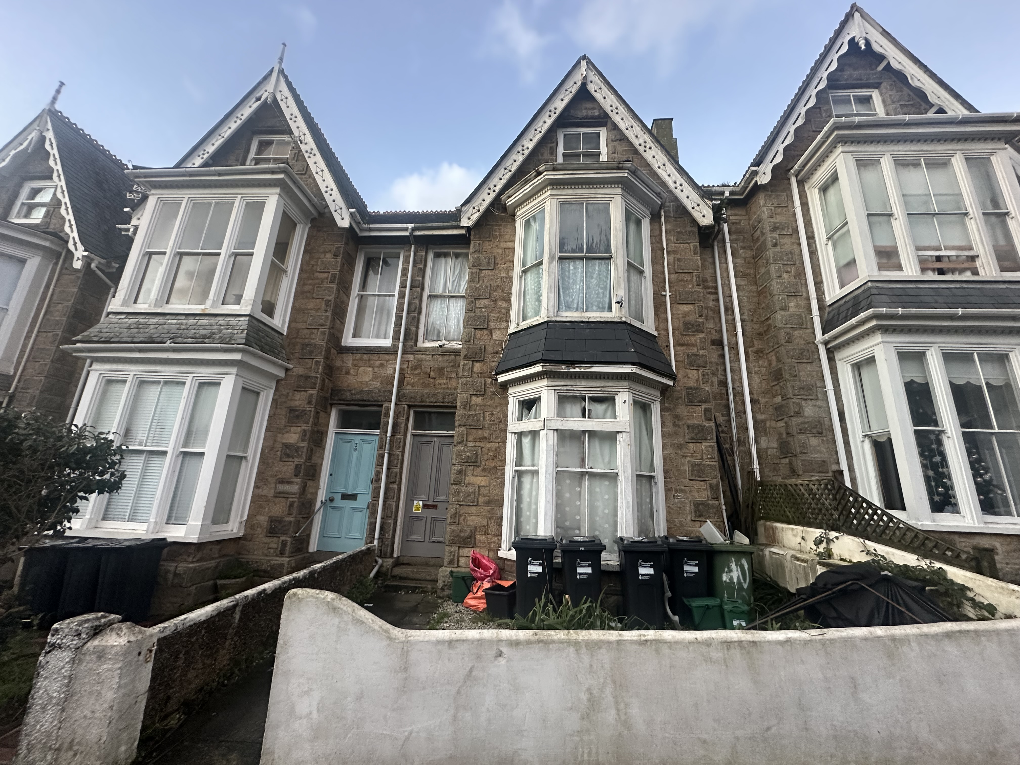 INVESTMENT - Leasehold Self Contained Ground Floor Flat