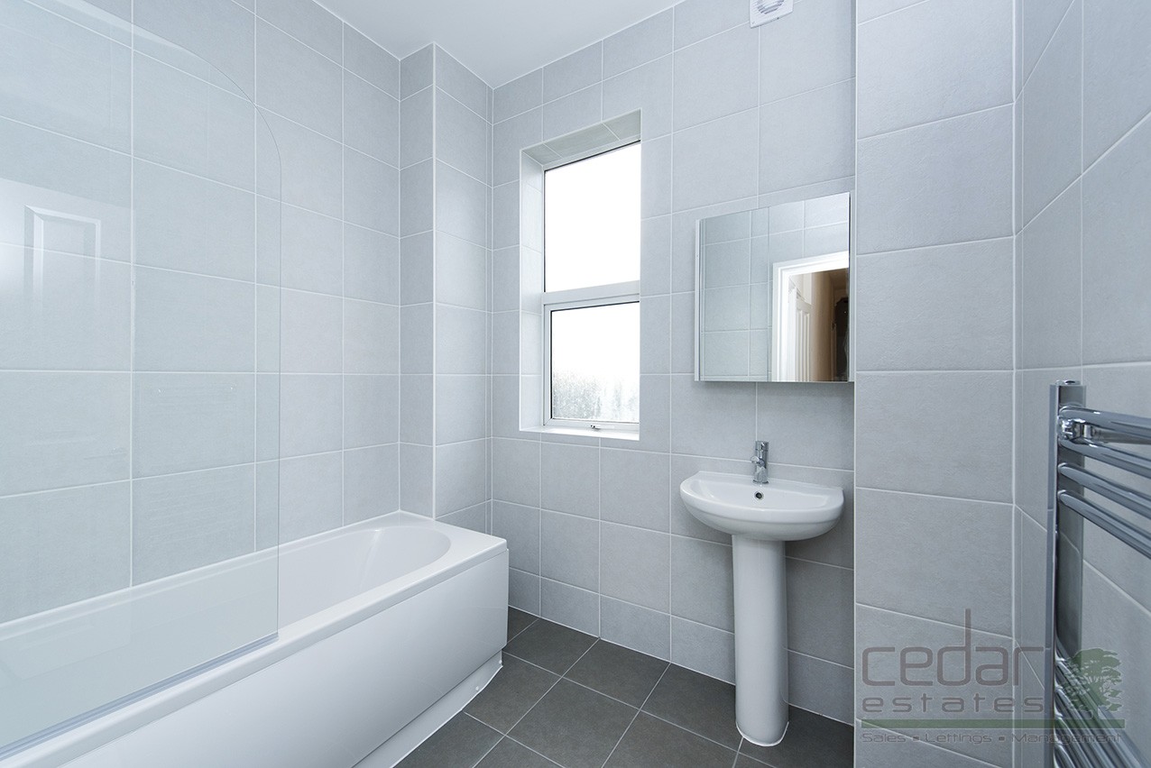 INVESTMENT - Freehold Mid Terrace Building