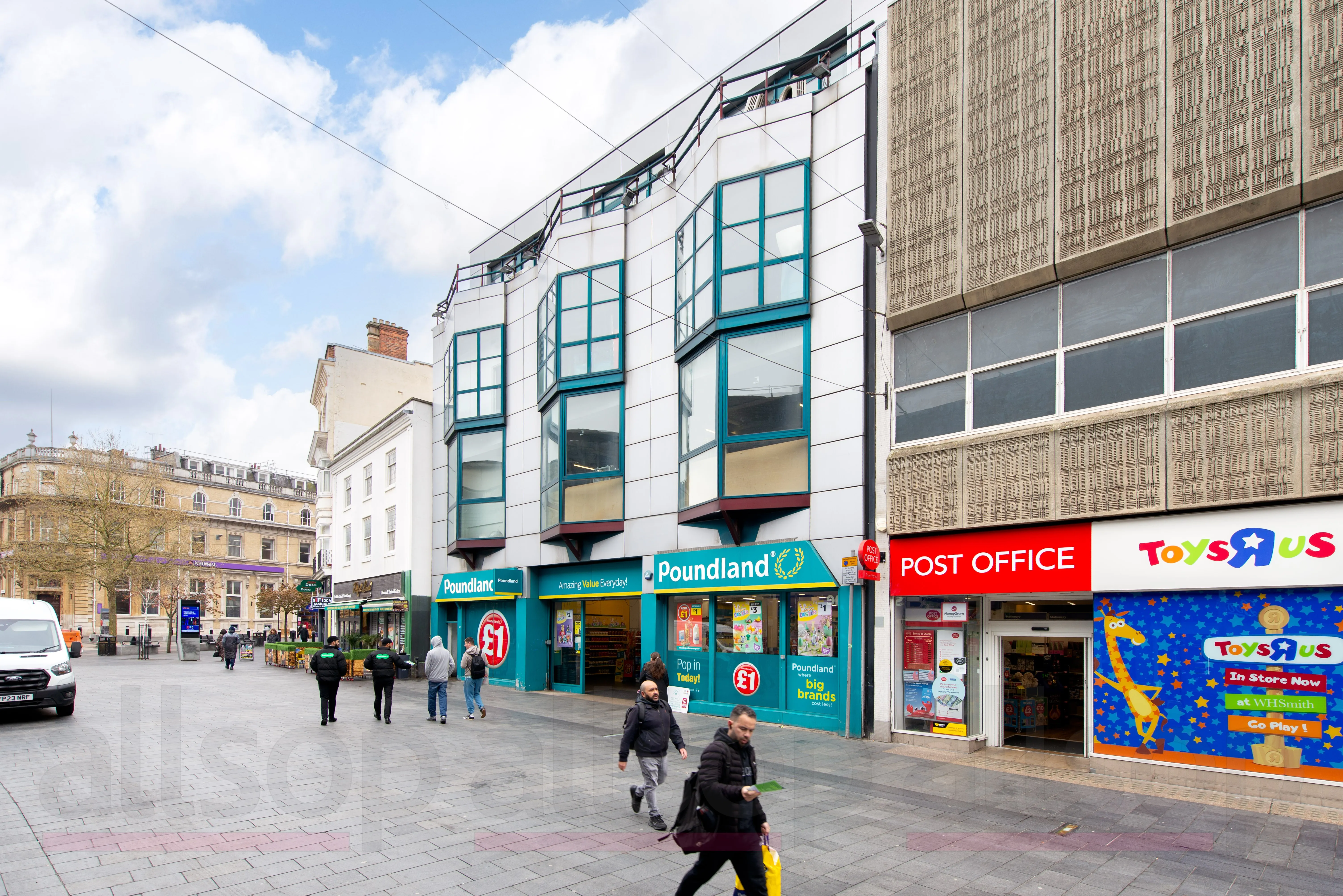 Large Freehold Shop Investment