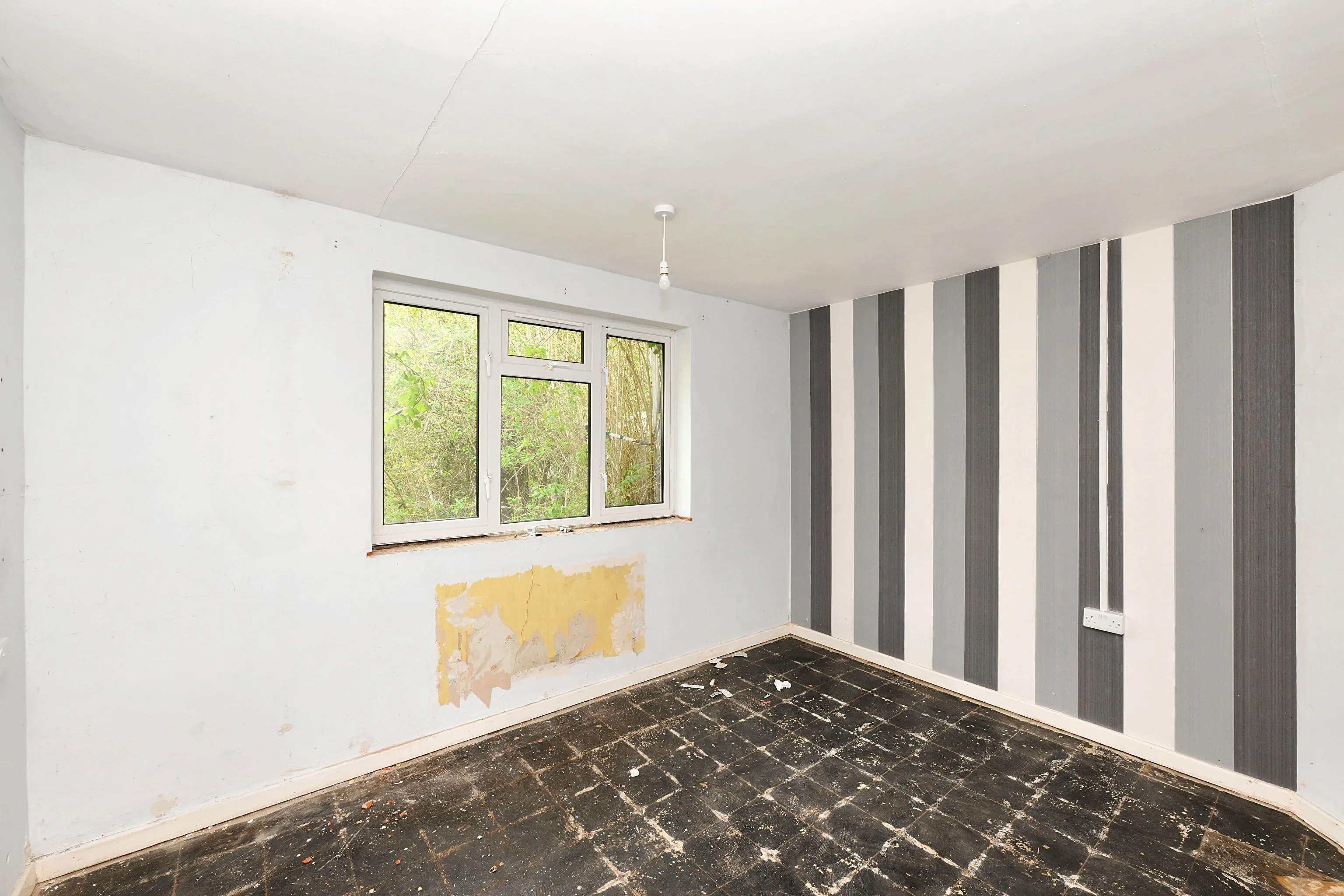 VACANT - Freehold Semi-Detached Bungalow