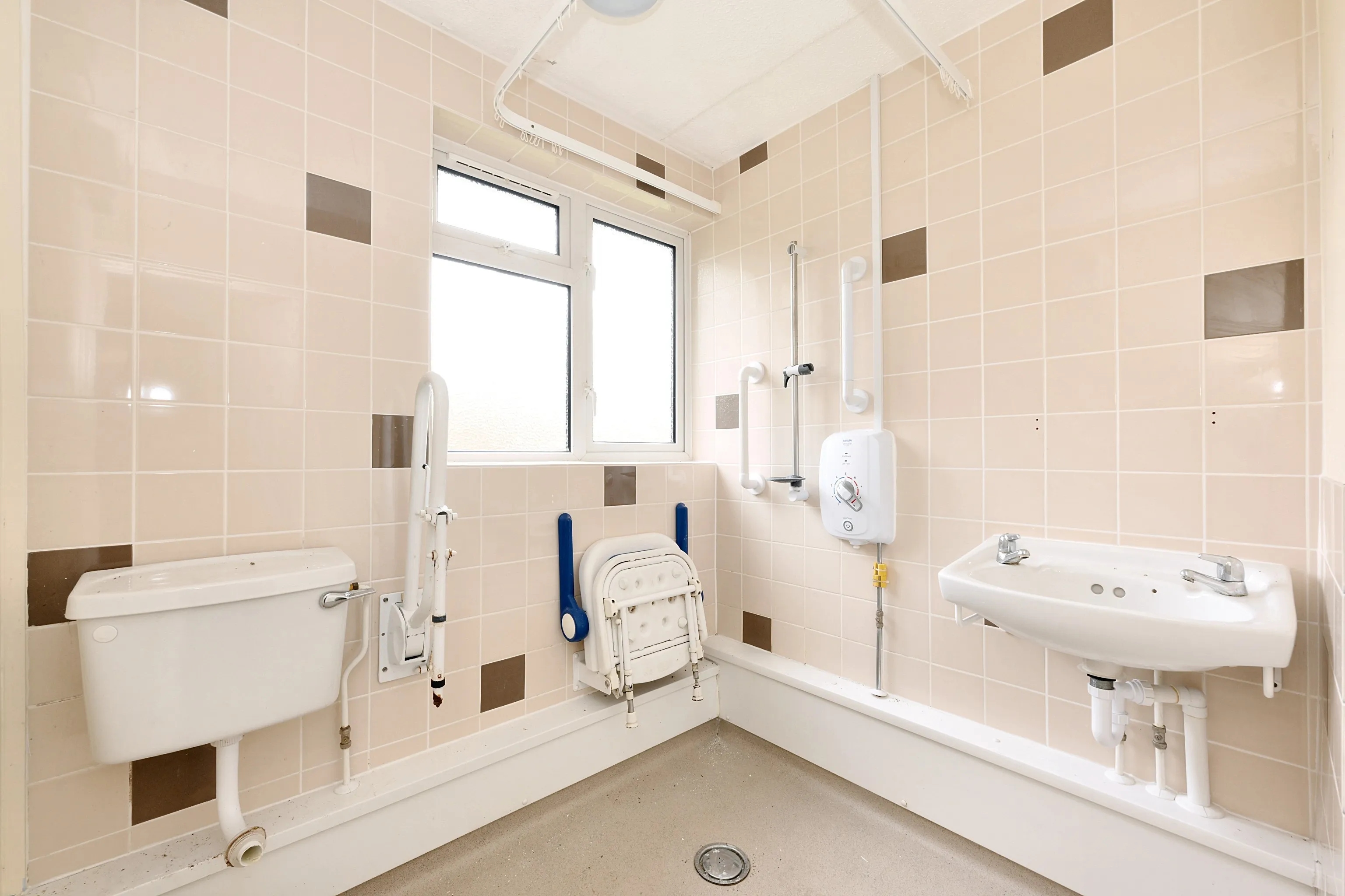 VACANT - Freehold Semi-Detached Bungalow