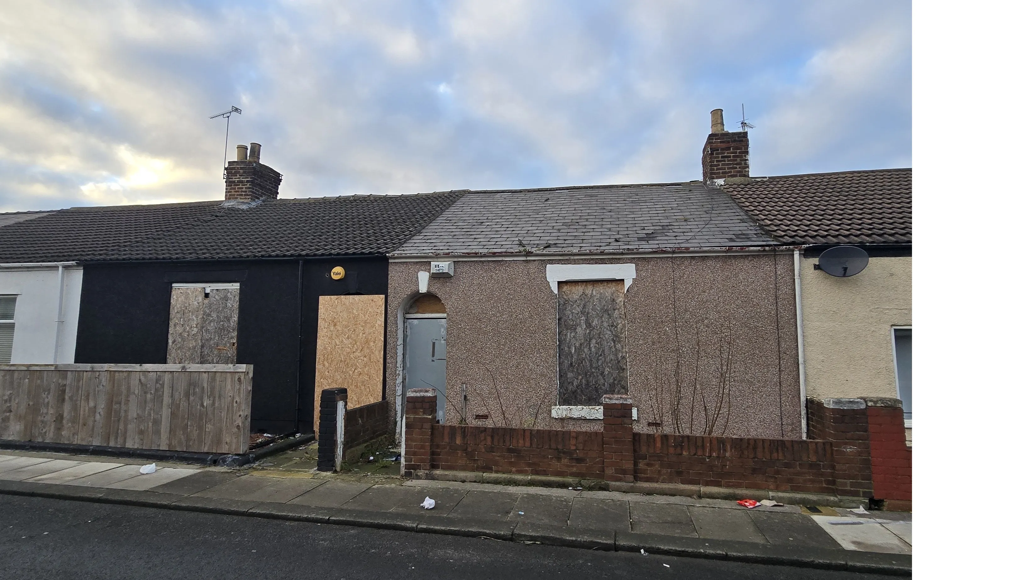 Freehold Mid Terrace Bungalow