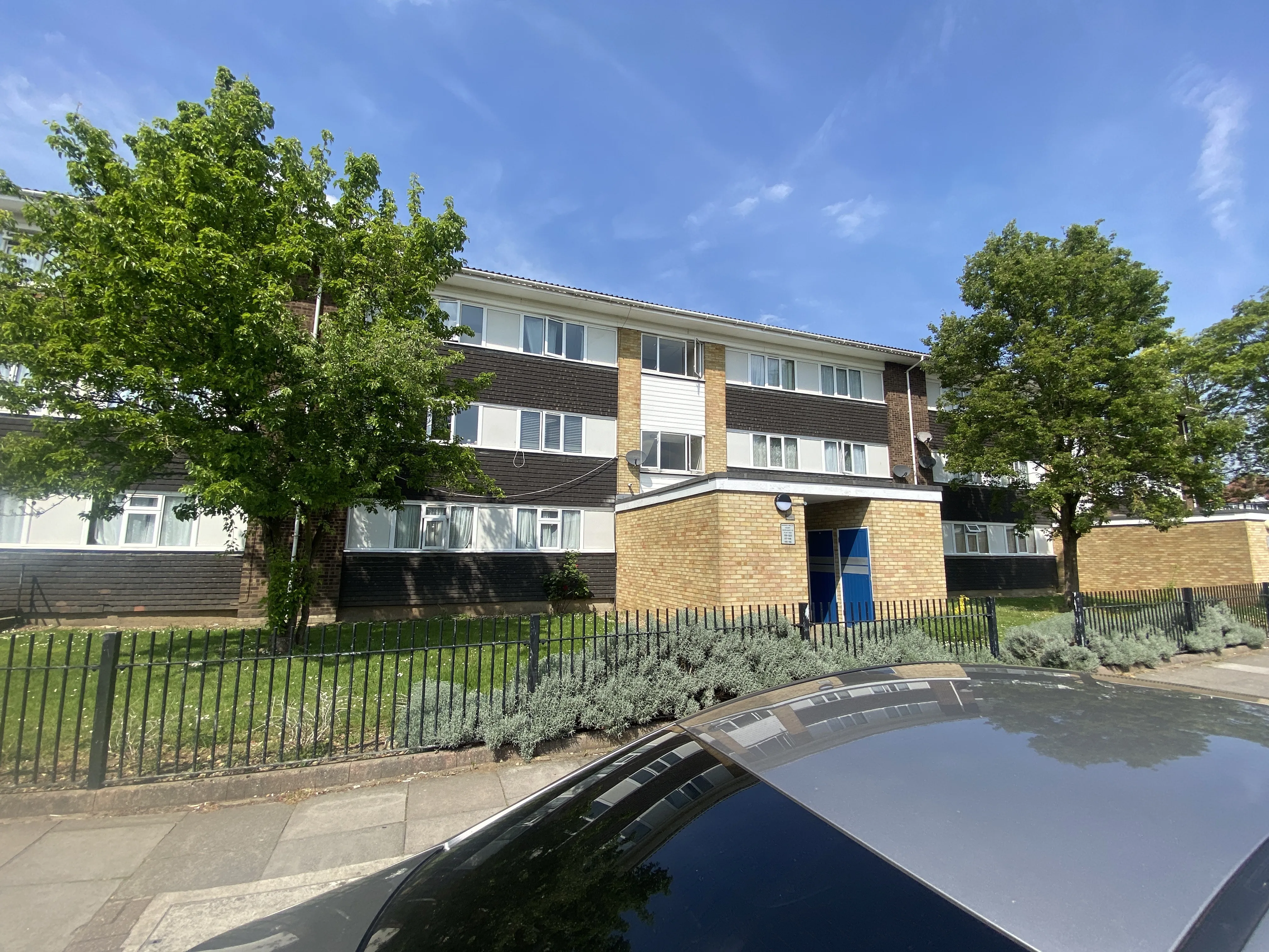 VACANT - Leasehold Self Contained Ground Floor Flat