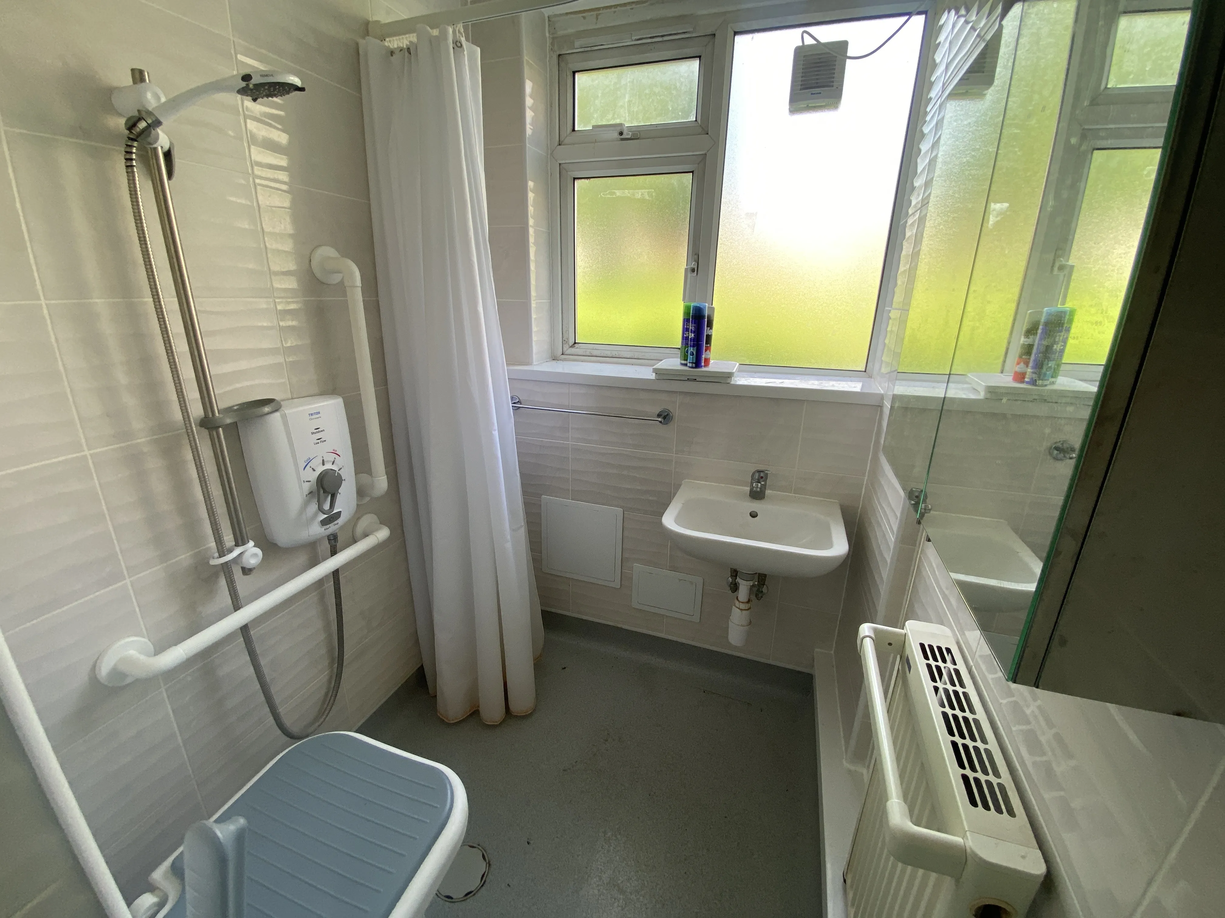 VACANT - Leasehold Self Contained Ground Floor Flat