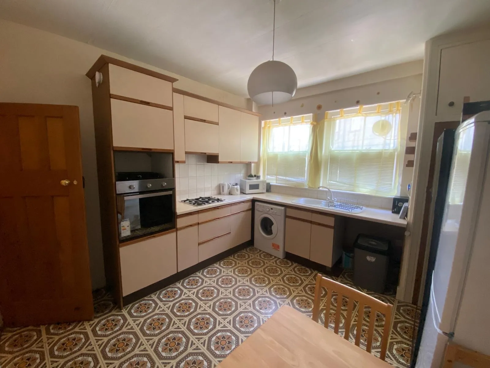 VACANT -  Long Leasehold Self Contained Purpose Built First Floor Flat