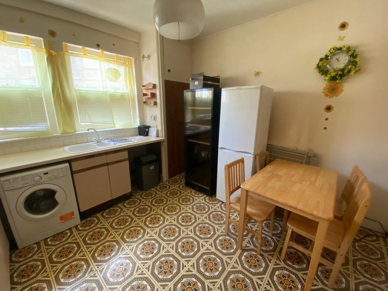 VACANT -  Long Leasehold Self Contained Purpose Built First Floor Flat