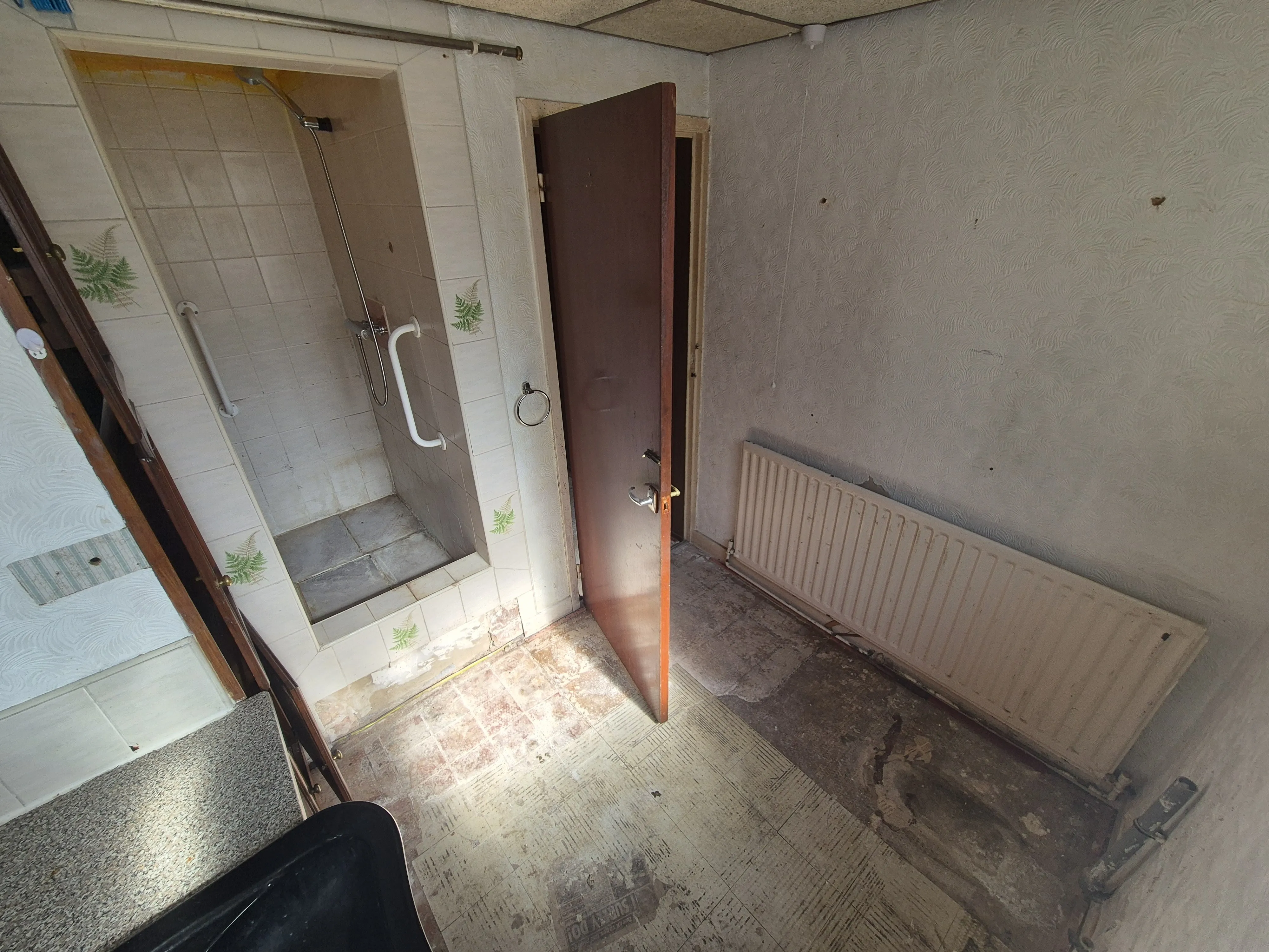 Long Leasehold Terrace House